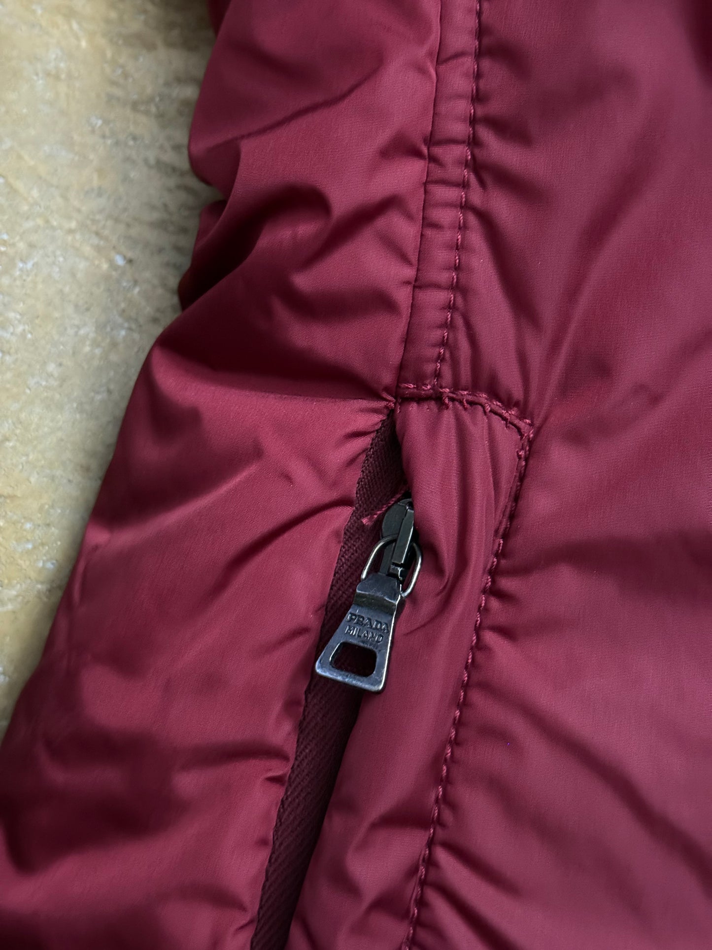 Vintage Prada red tab down jacket - S