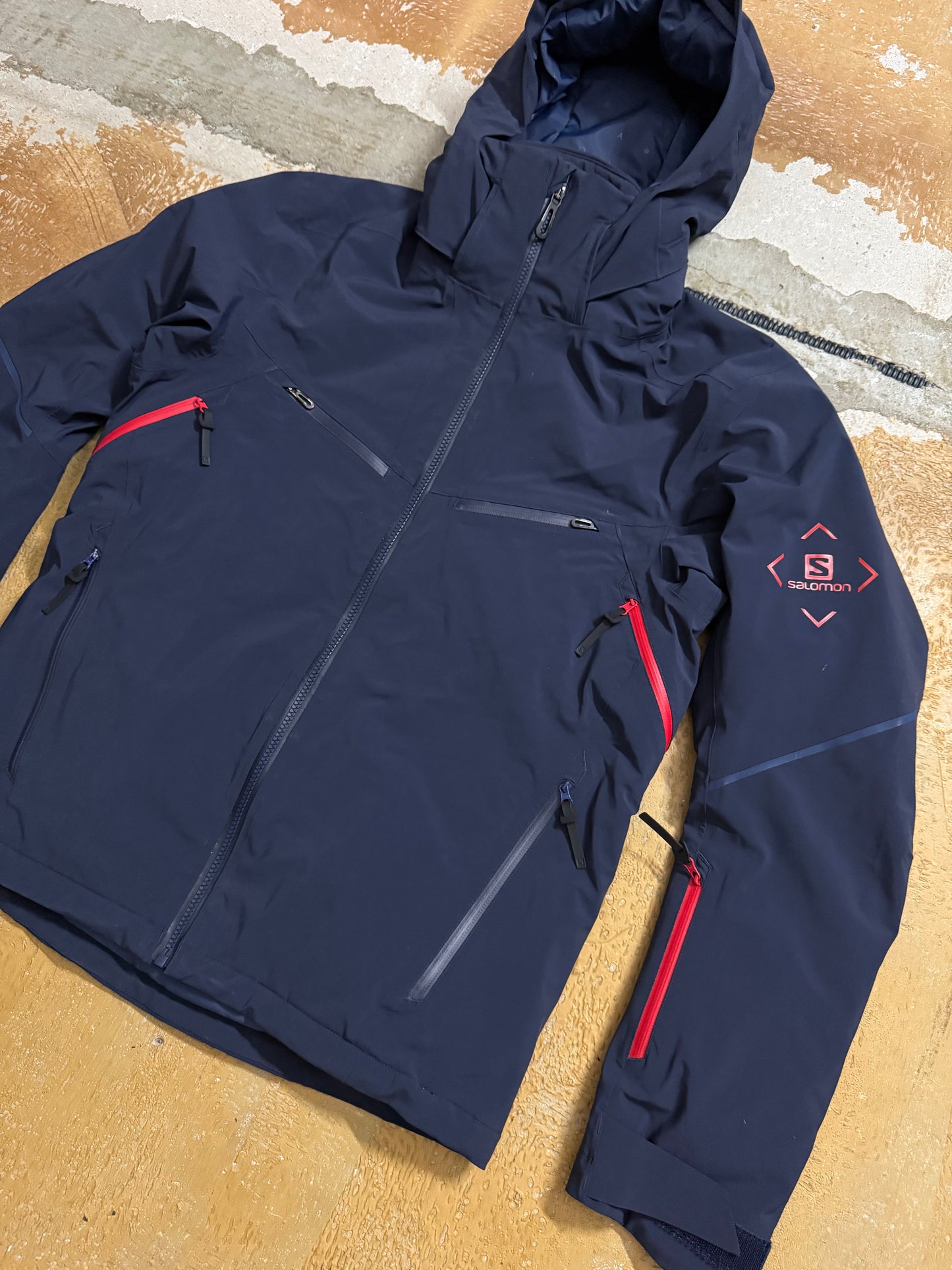 Salomon ski snowboard winter jacket - S