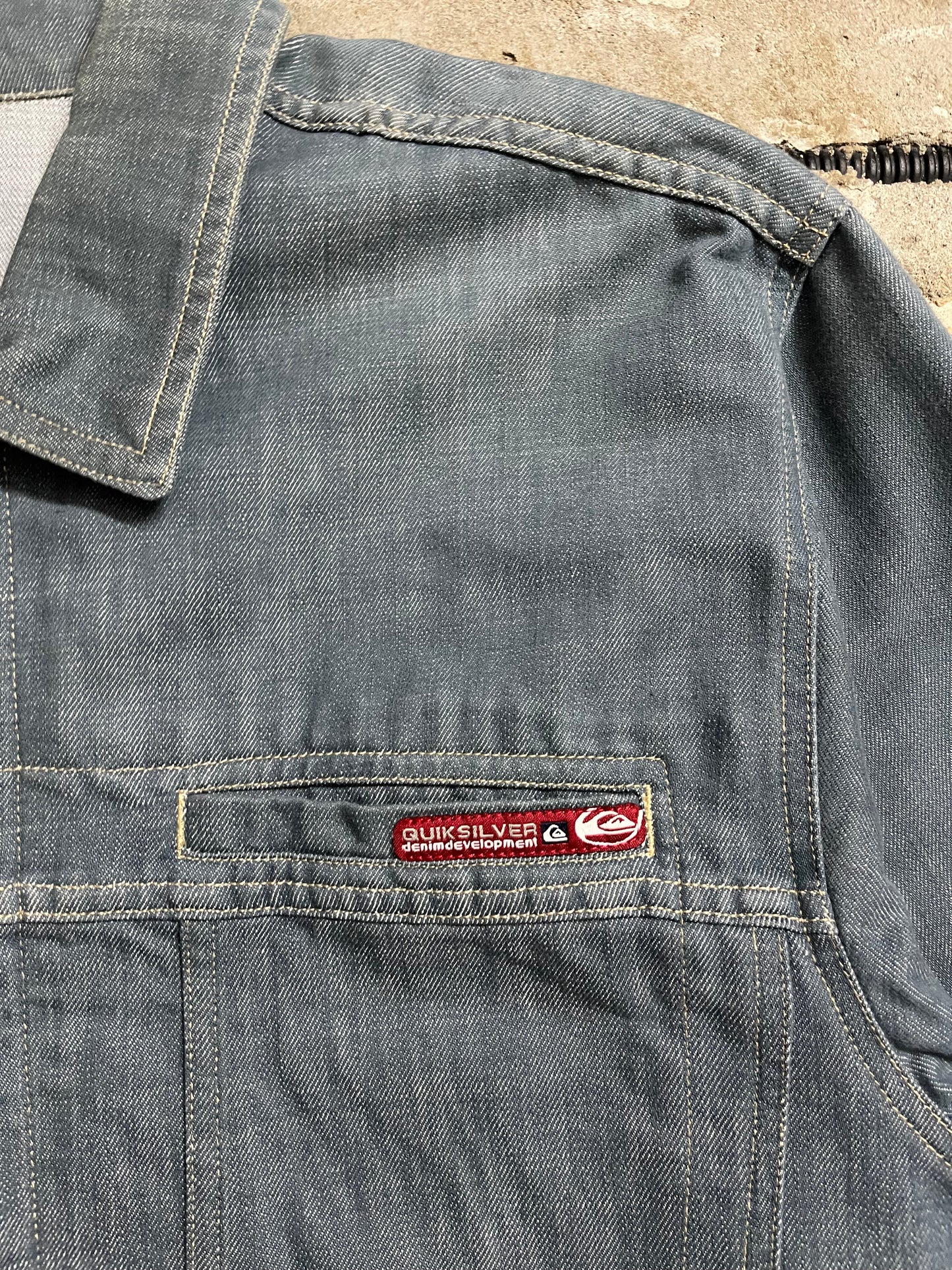 Vintage Quiksilver denim jacket - XL