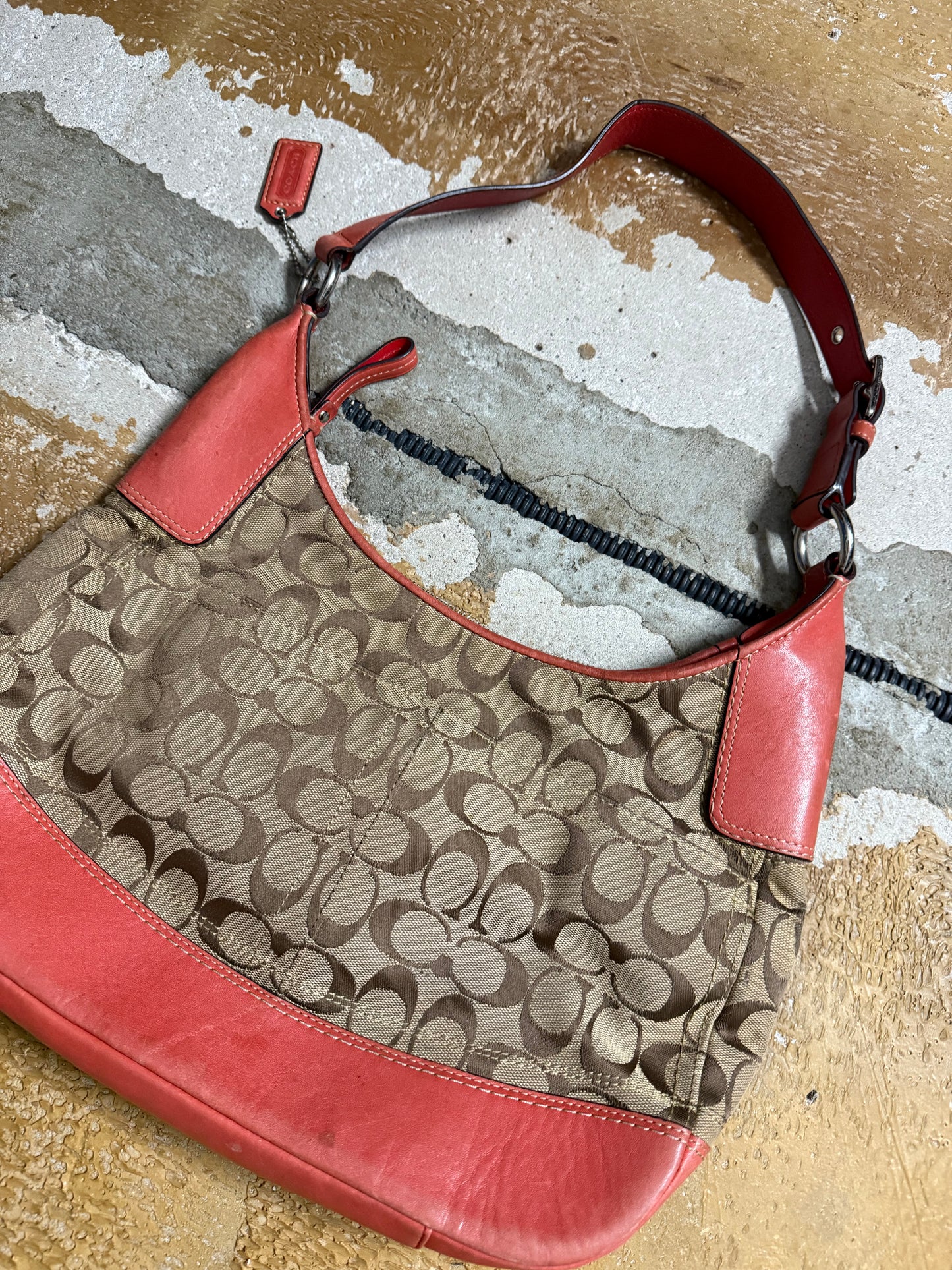 Coach Signature Hampton Hobo Handbag