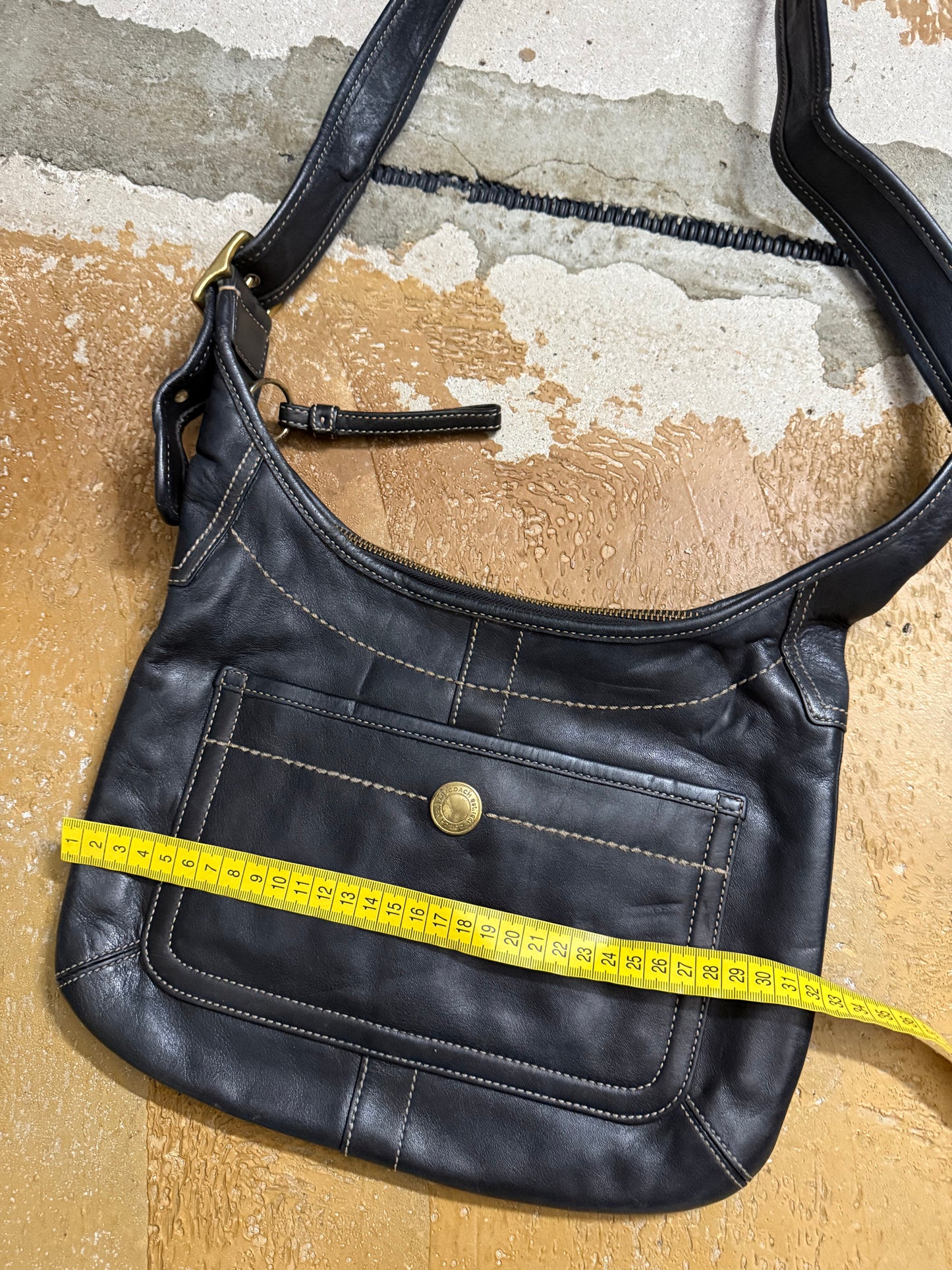 Coach vintage black / gold leather bag