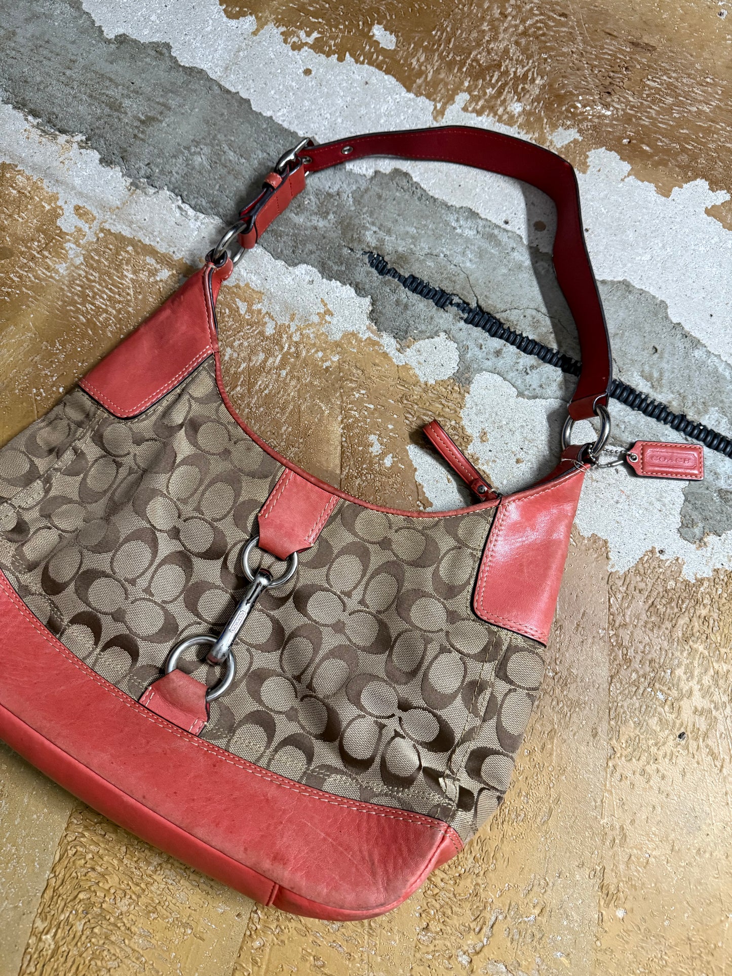 Coach Signature Hampton Hobo Handbag