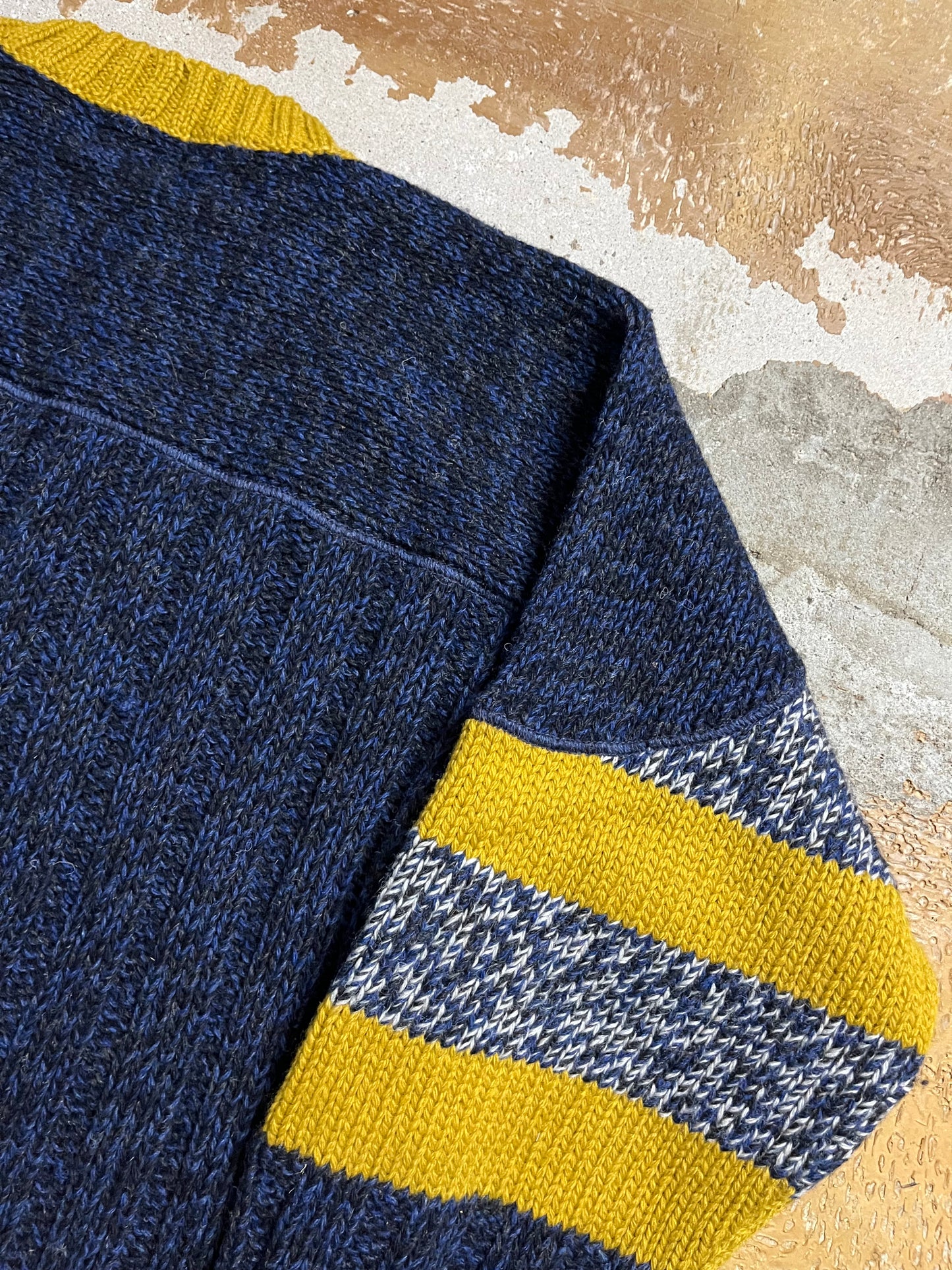 Iceberg Sport Ice 100% wool knit sweater - L