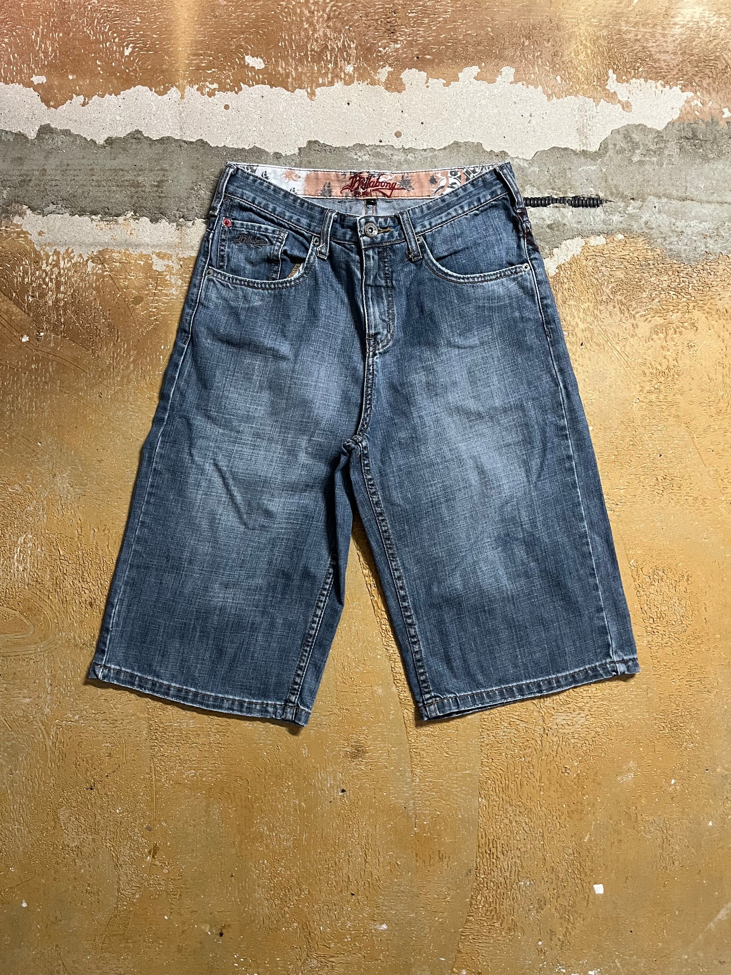Billabong embroidered print jorts - XS
