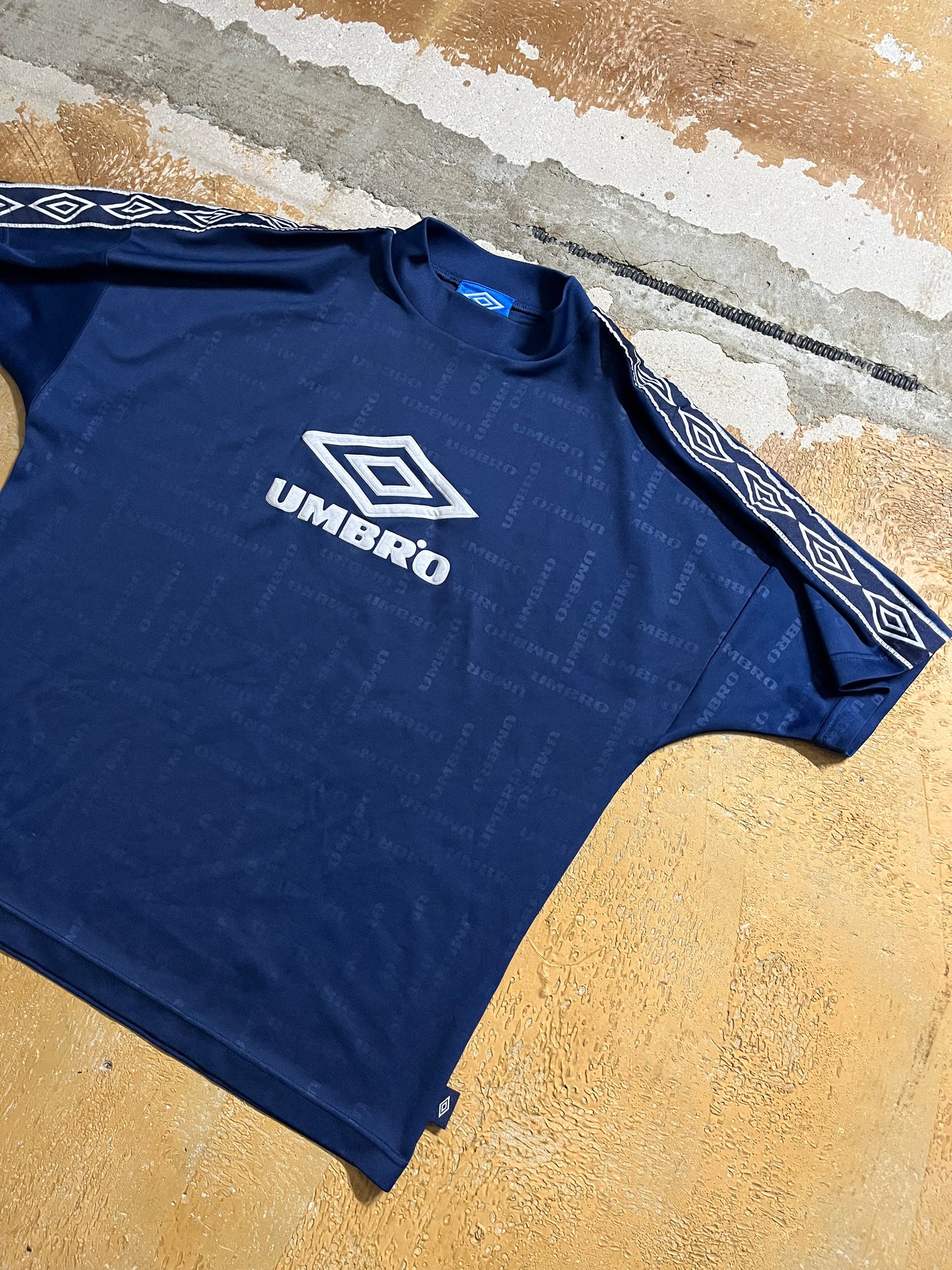Umbro vintage sport shirt - S