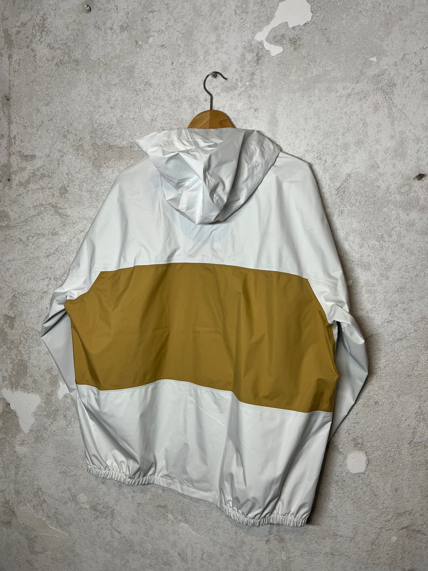 Nike ACG all conditions gear rain jacket - L