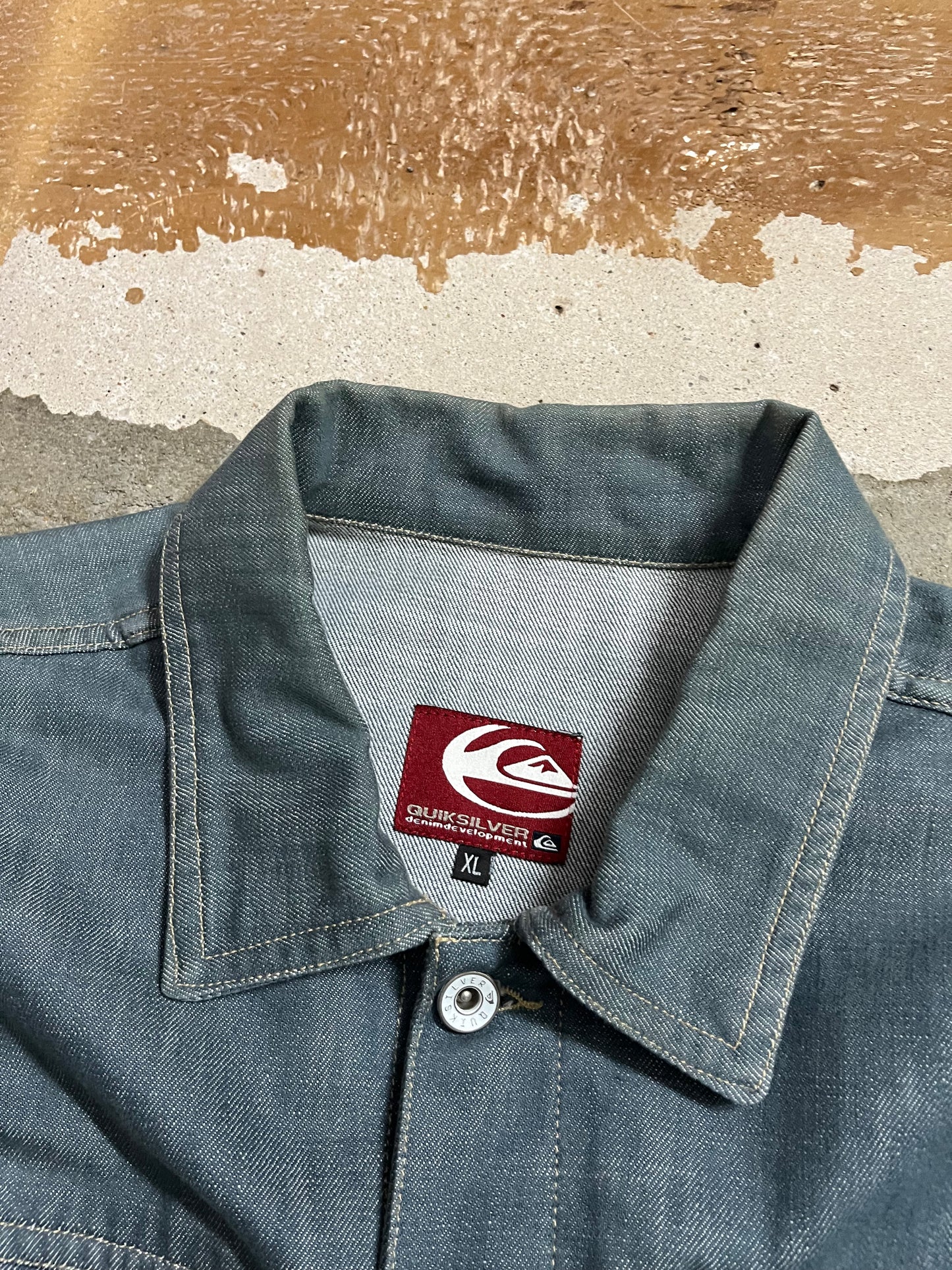 Vintage Quiksilver denim jacket - XL