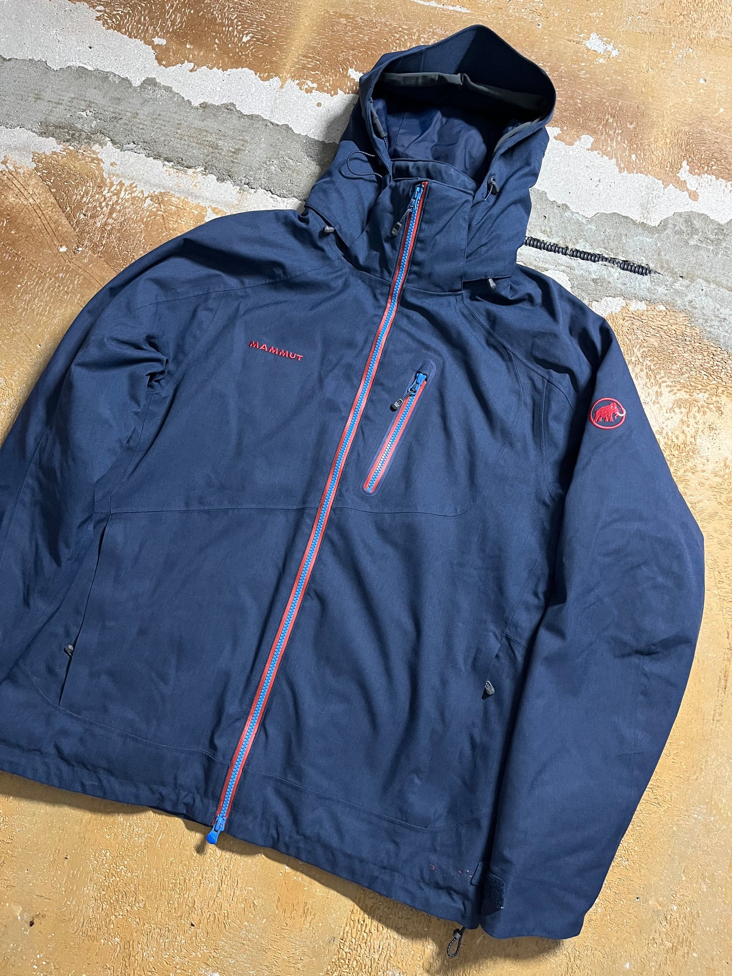 Mammut dry tech winter ski jacket - L