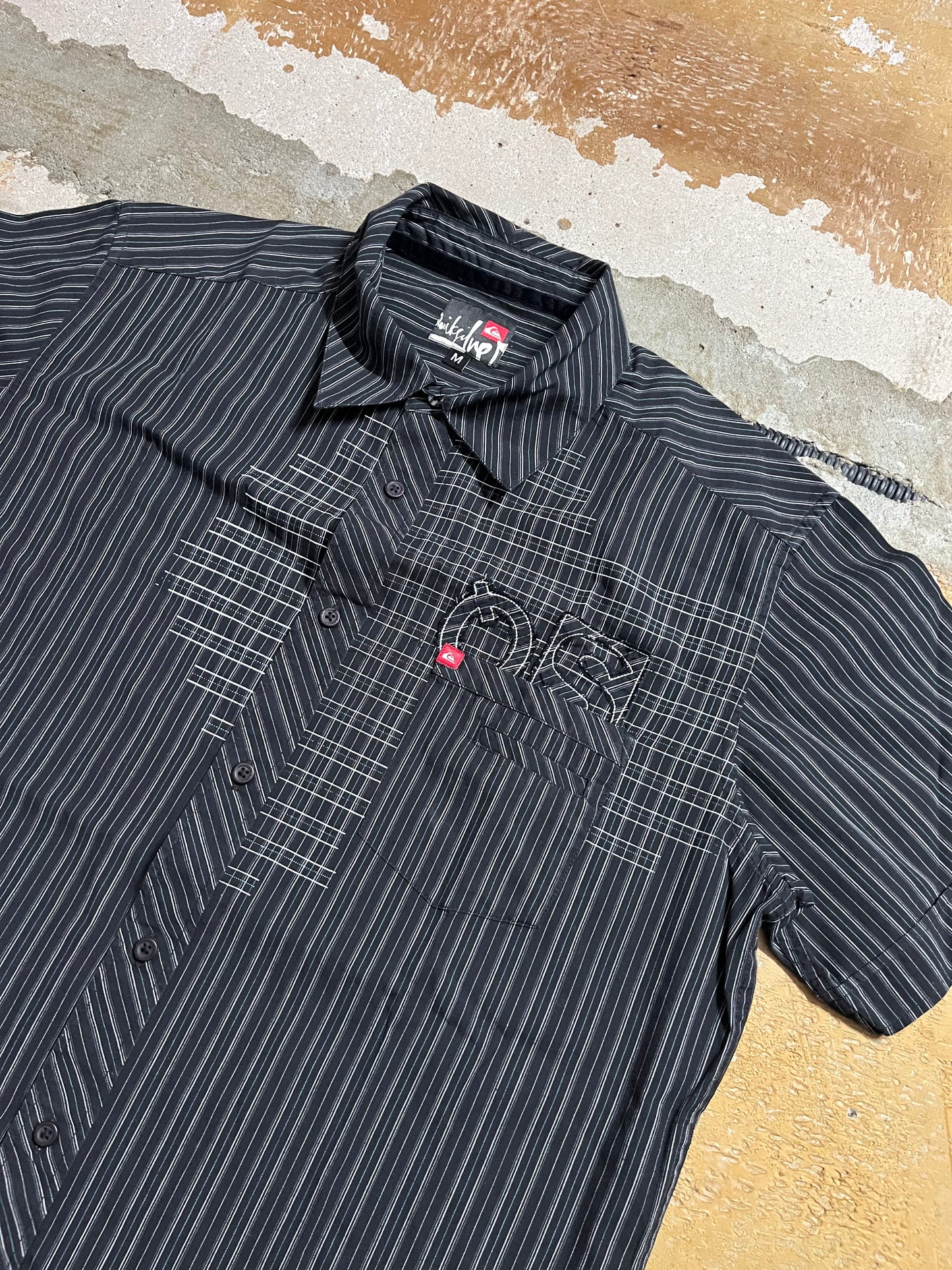 Quiksilver vintage polo tee shirt - M
