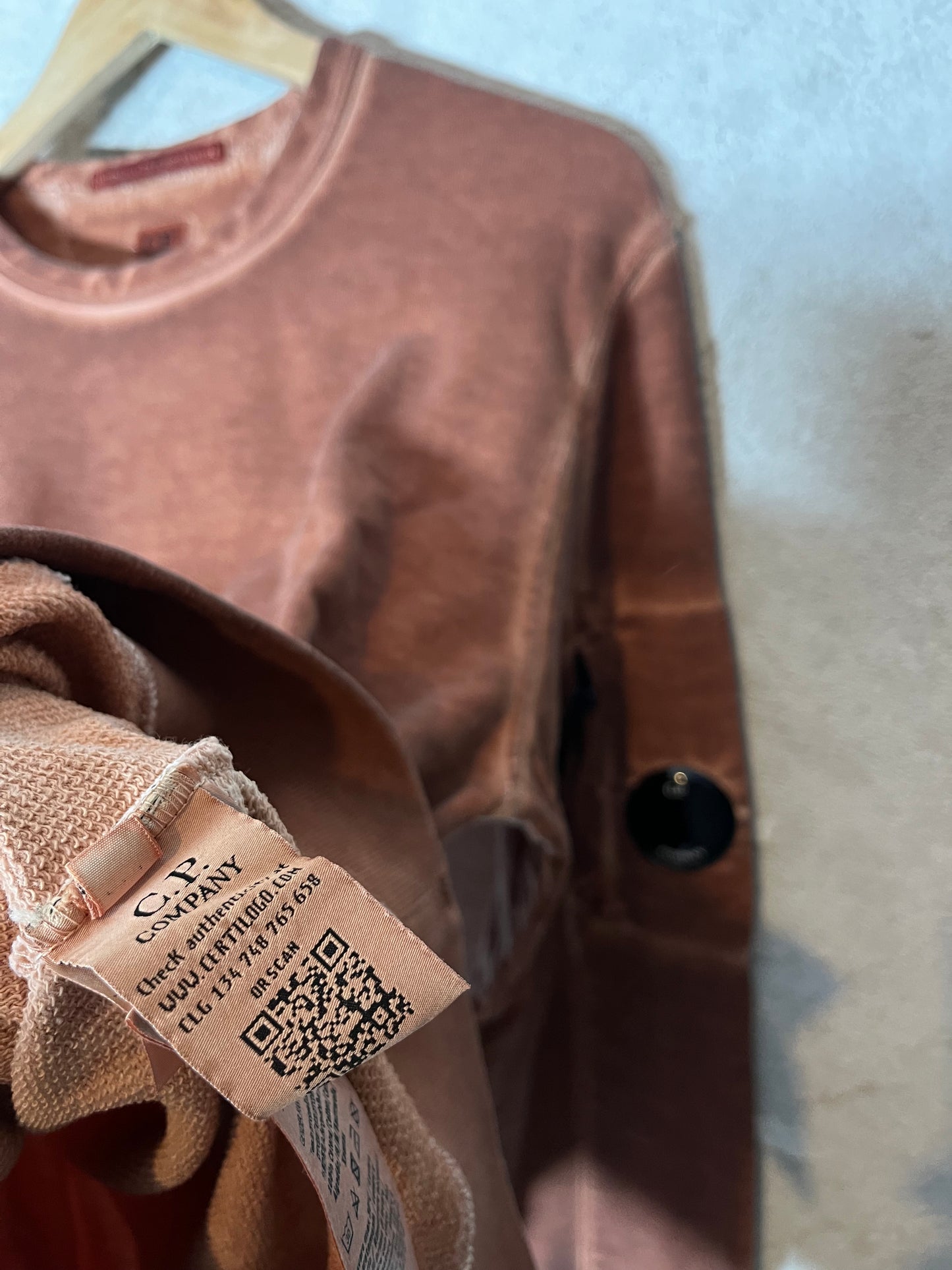 CP Company sweater internally coloured envelope - S