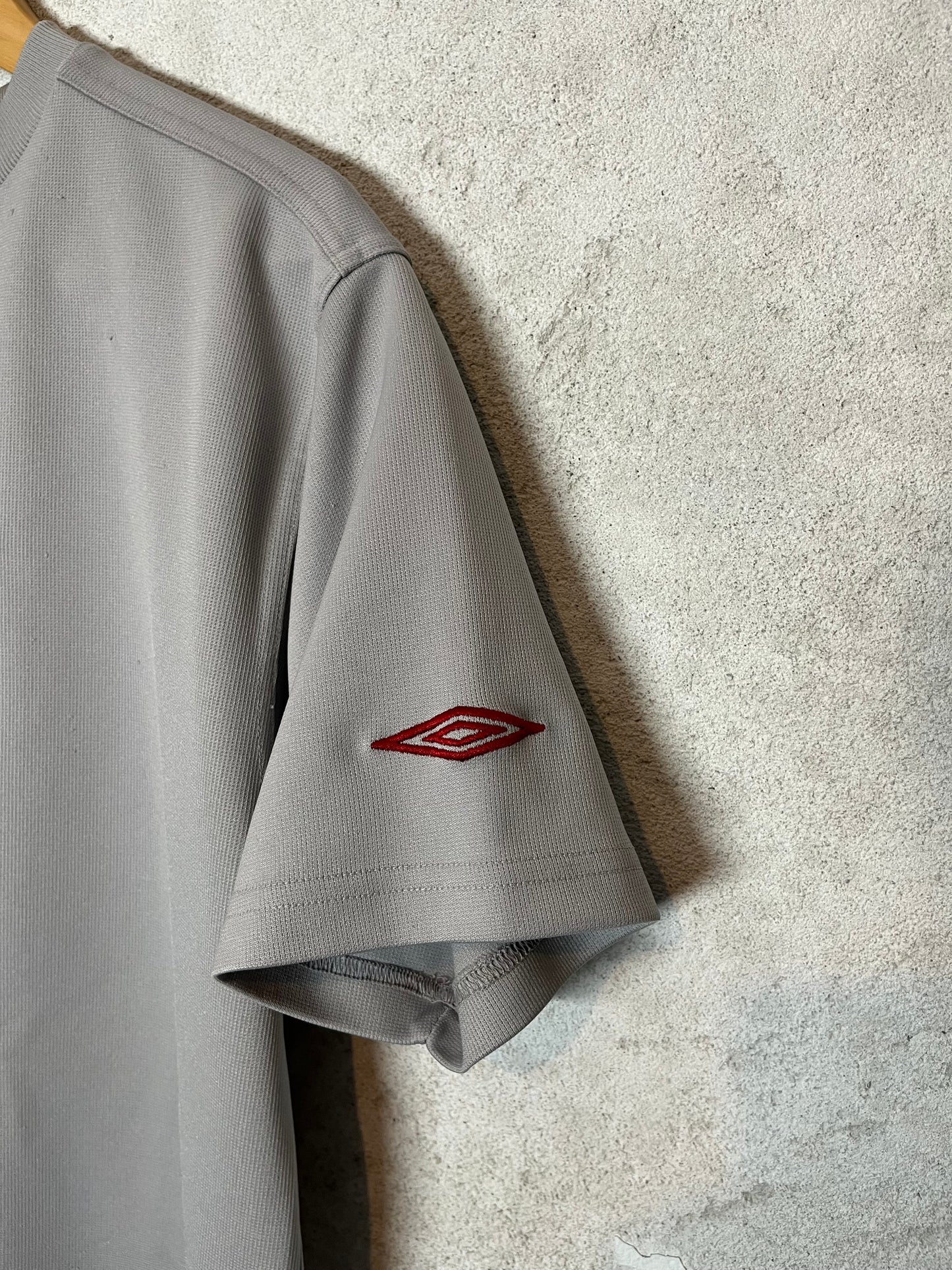 Umbro vintage retro 2000s soccer football blokecore t-shirt - S