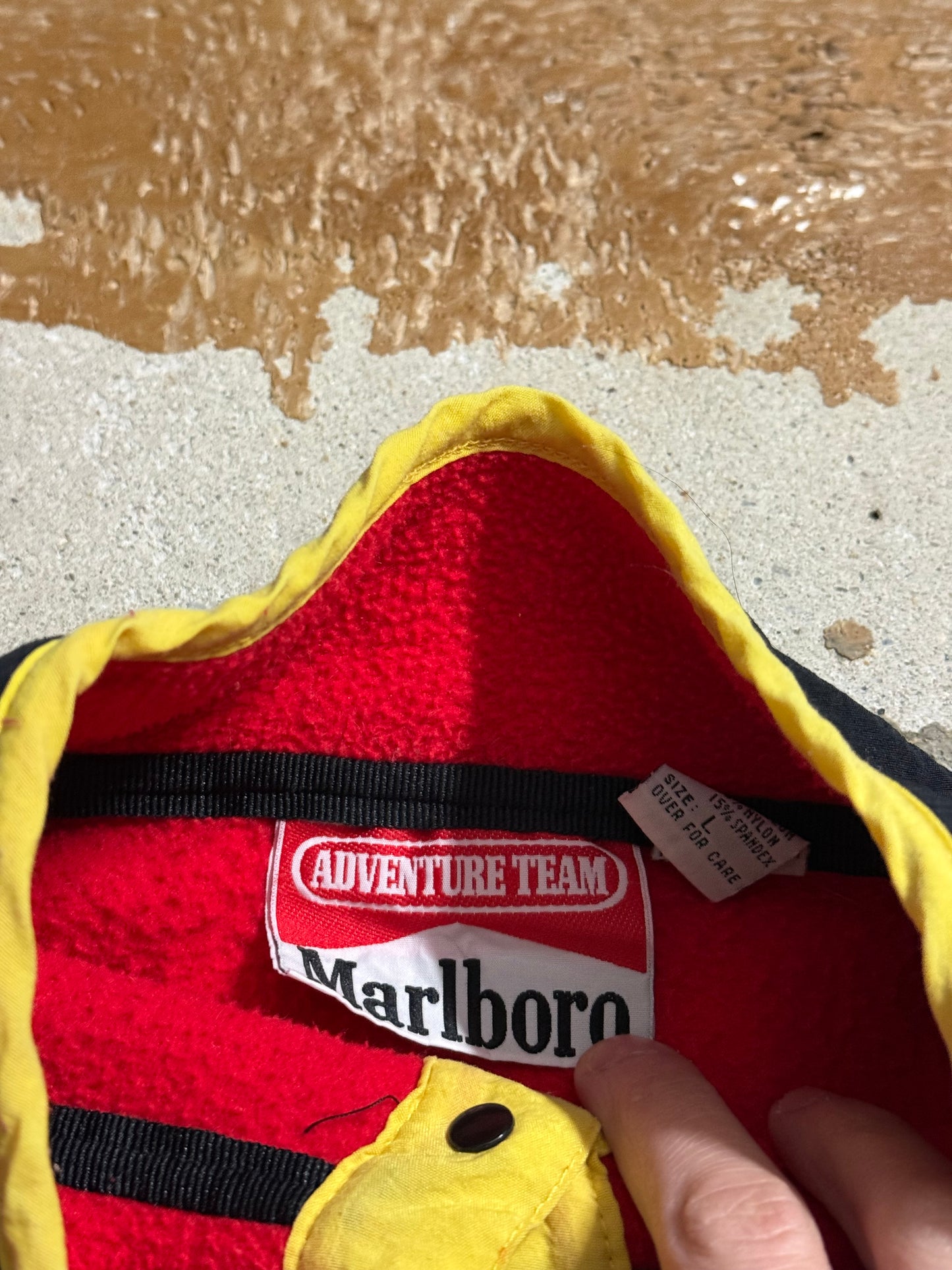 Marlboro vintage adventure team rare fleece sweater - L