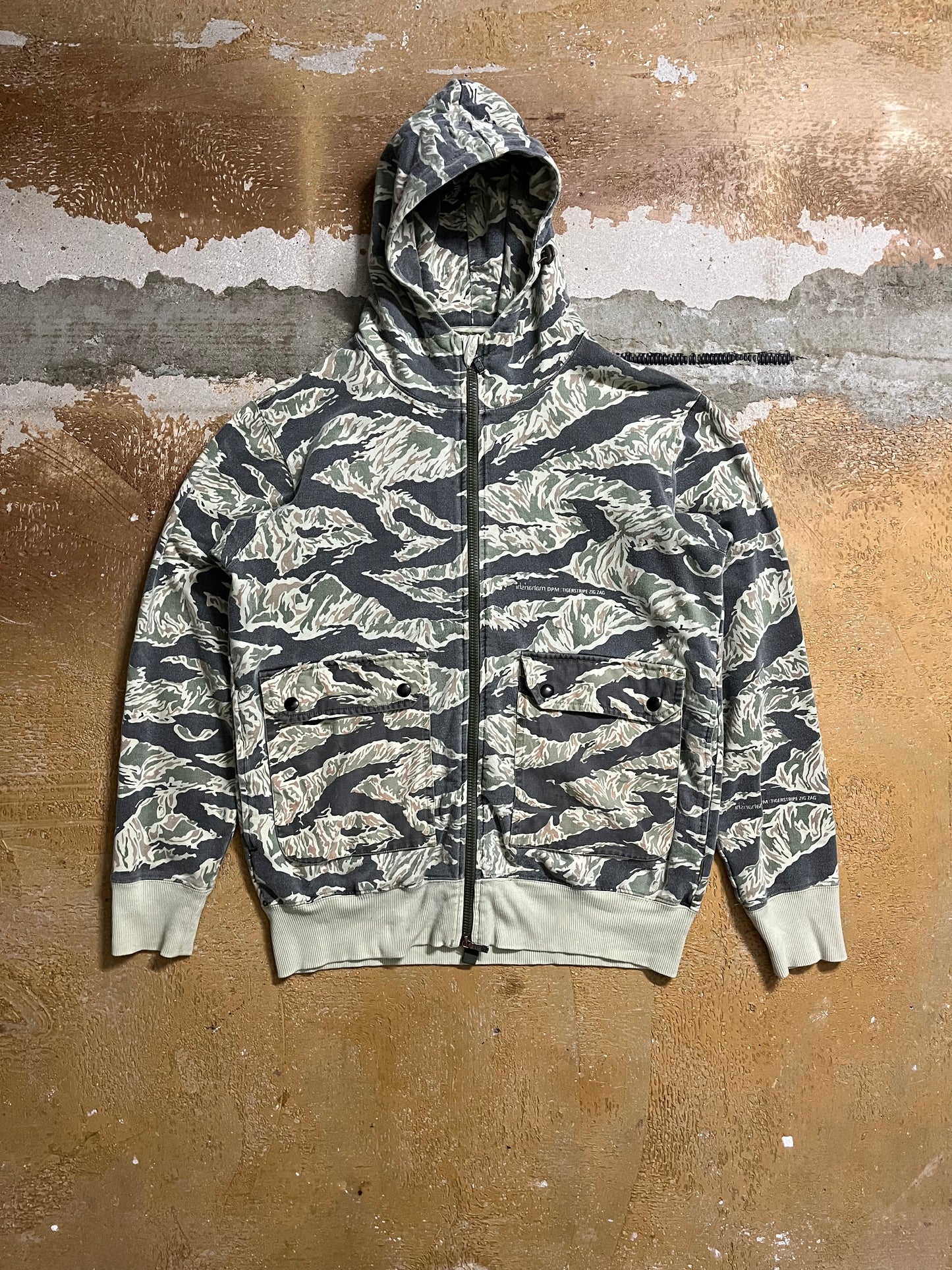 Maharishi vintage camo zip-up hoodie - M