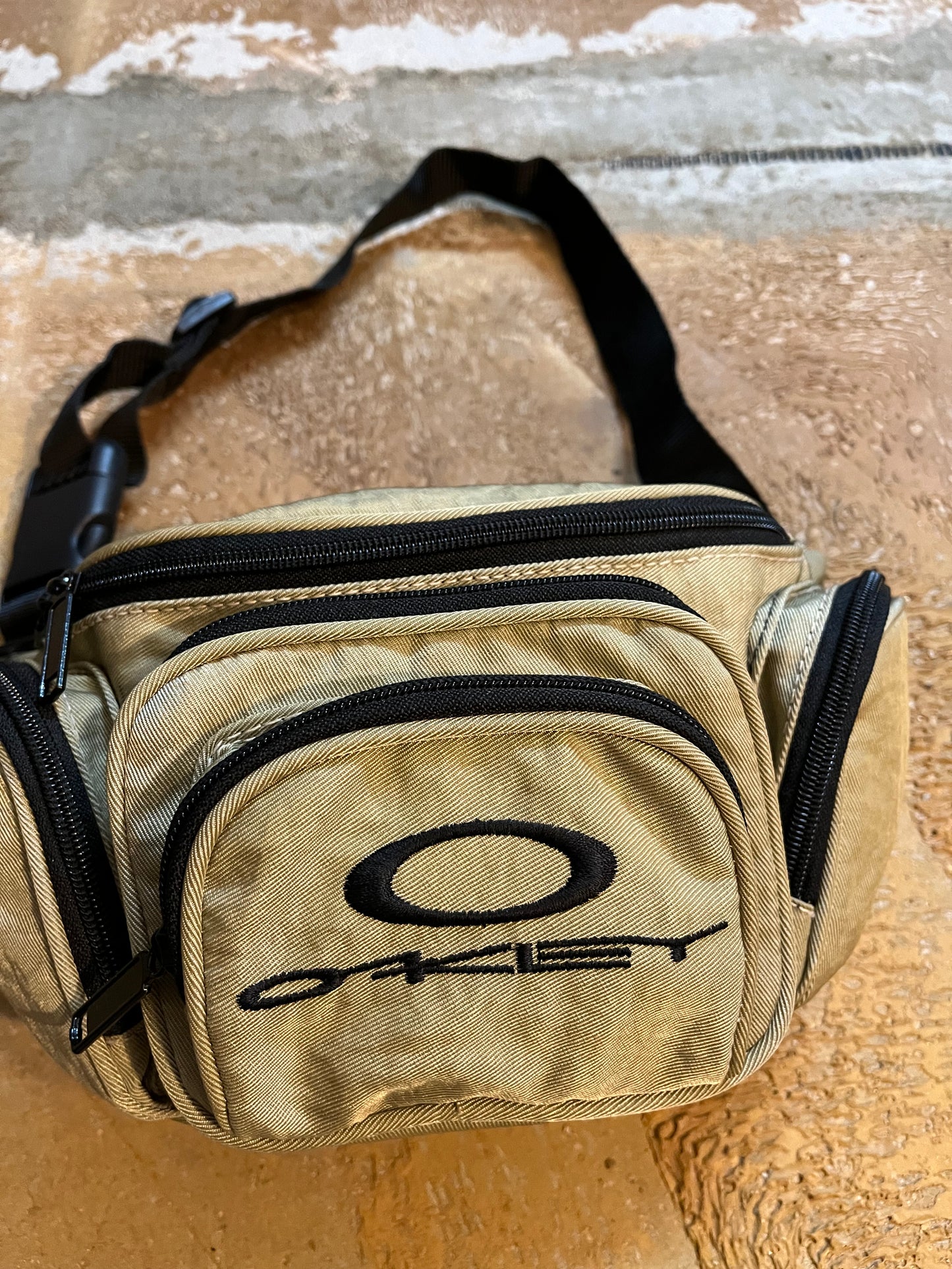 Oakley vintage retro beige waistbag - OS