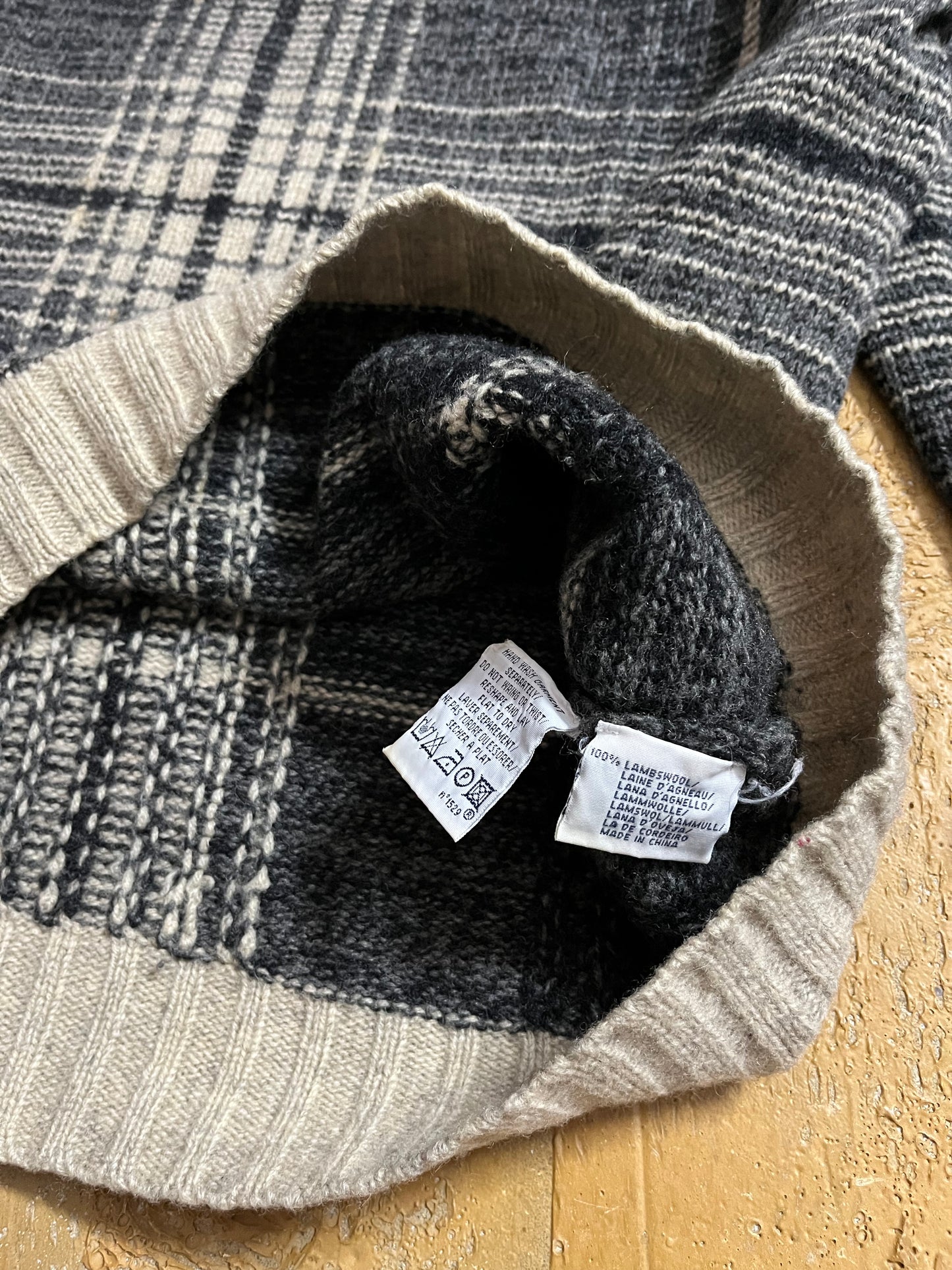 Ralph Lauren 100% lambswool knit sweater - S