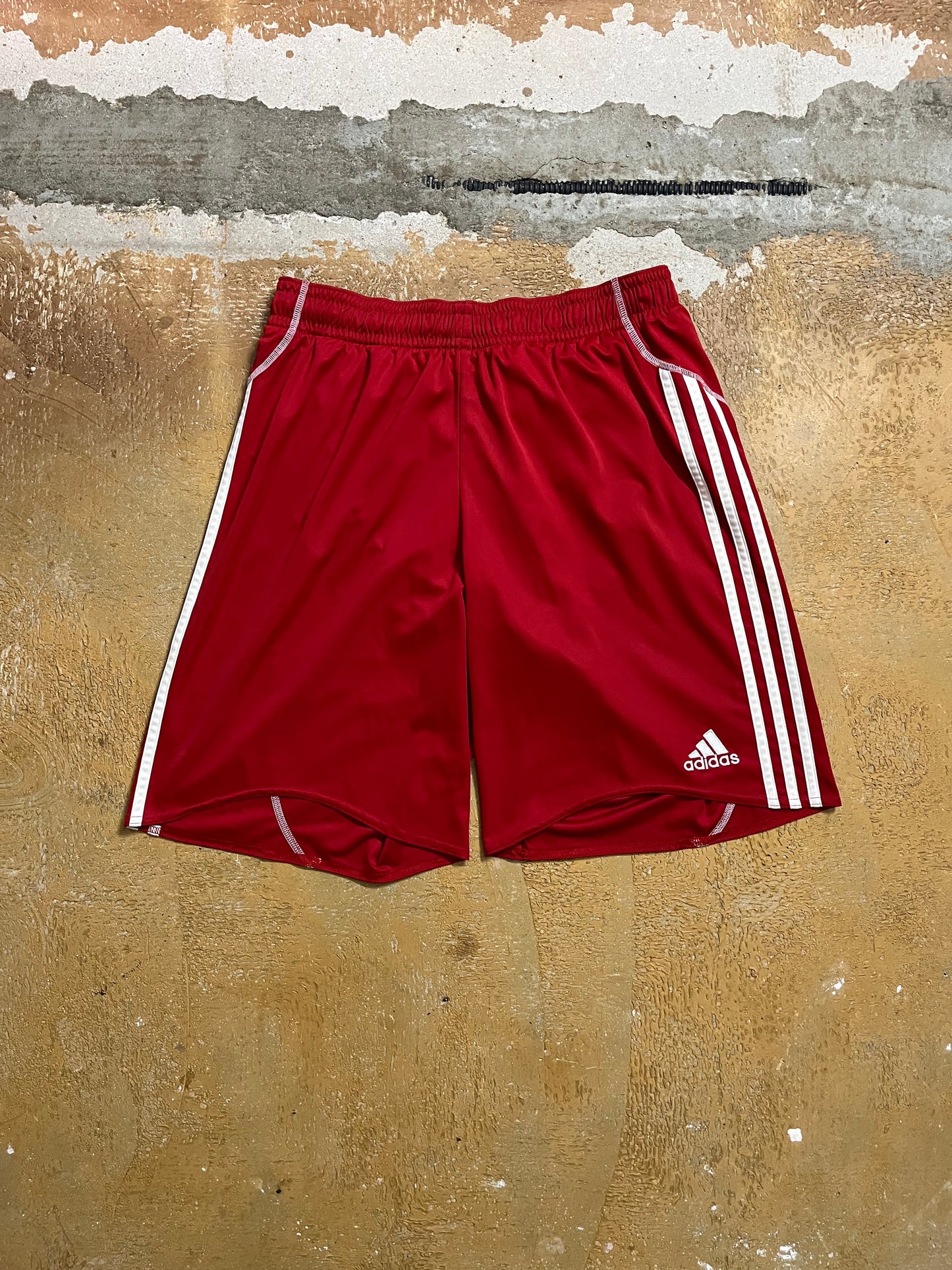 Vintage Adidas sport shorts - L