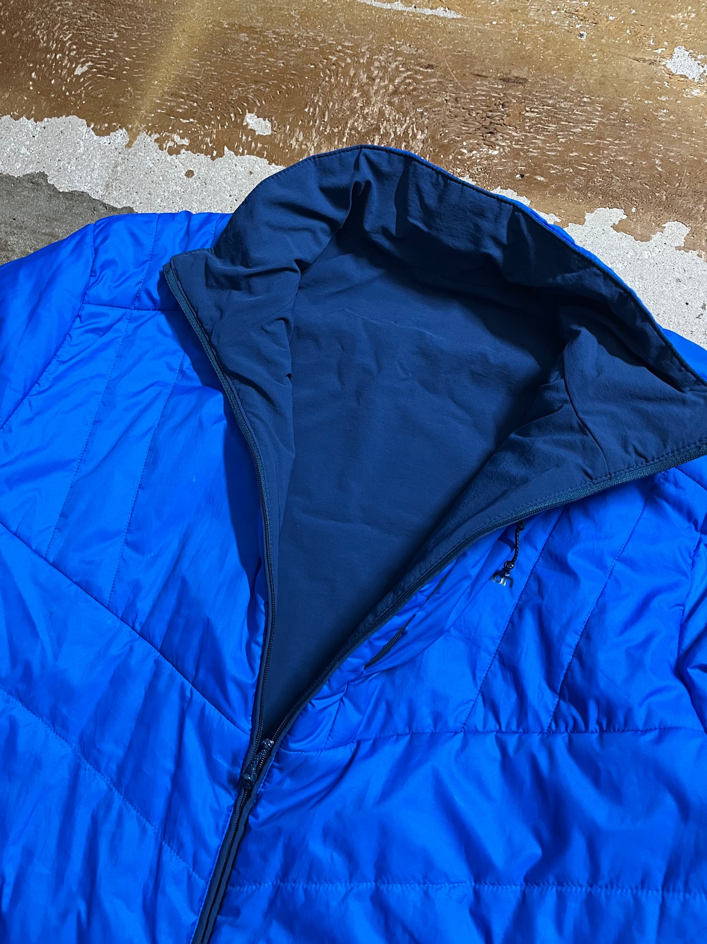 Salomon reversible down hiking jacket - L
