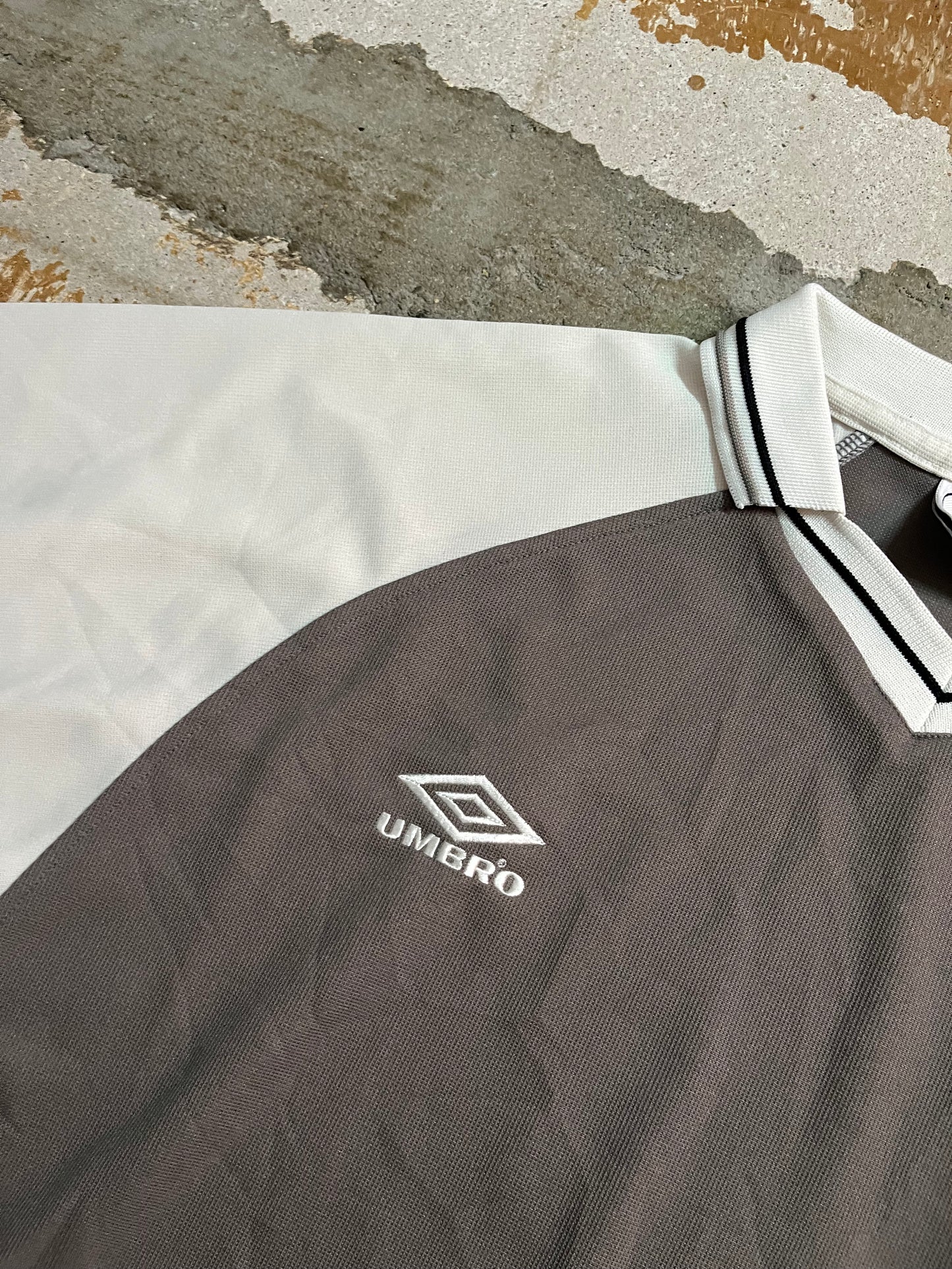 Umbro vintage sports shirt - L