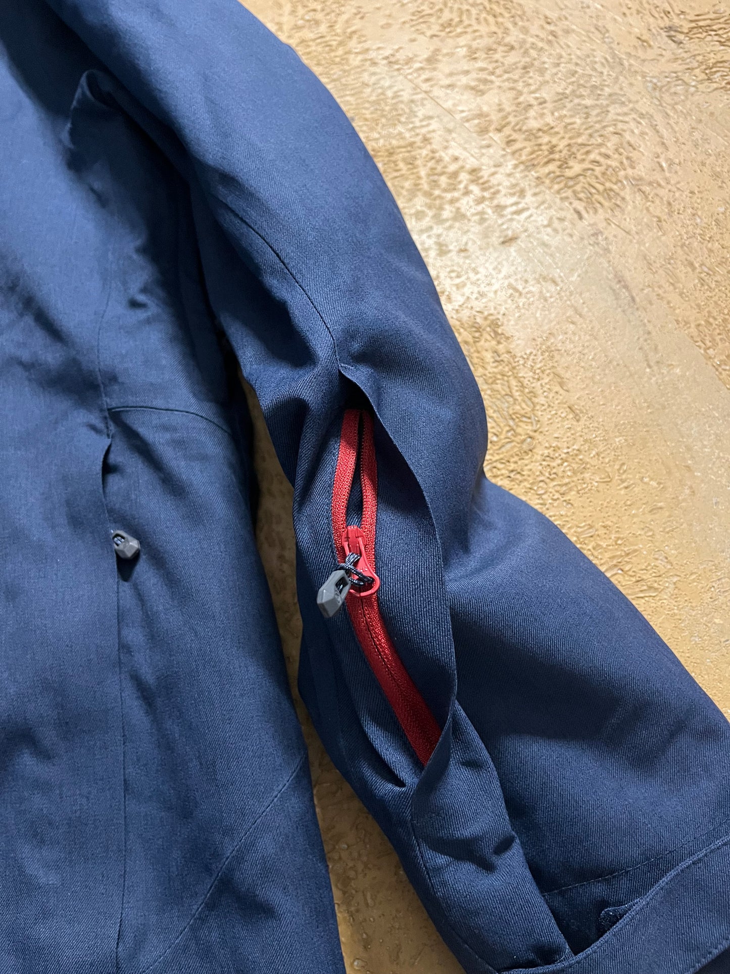 Mammut dry tech winter ski jacket - L