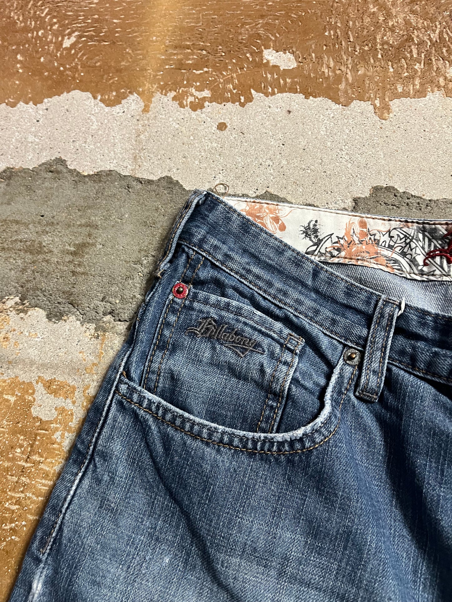 Billabong vintage denim embroidered shorts - XS