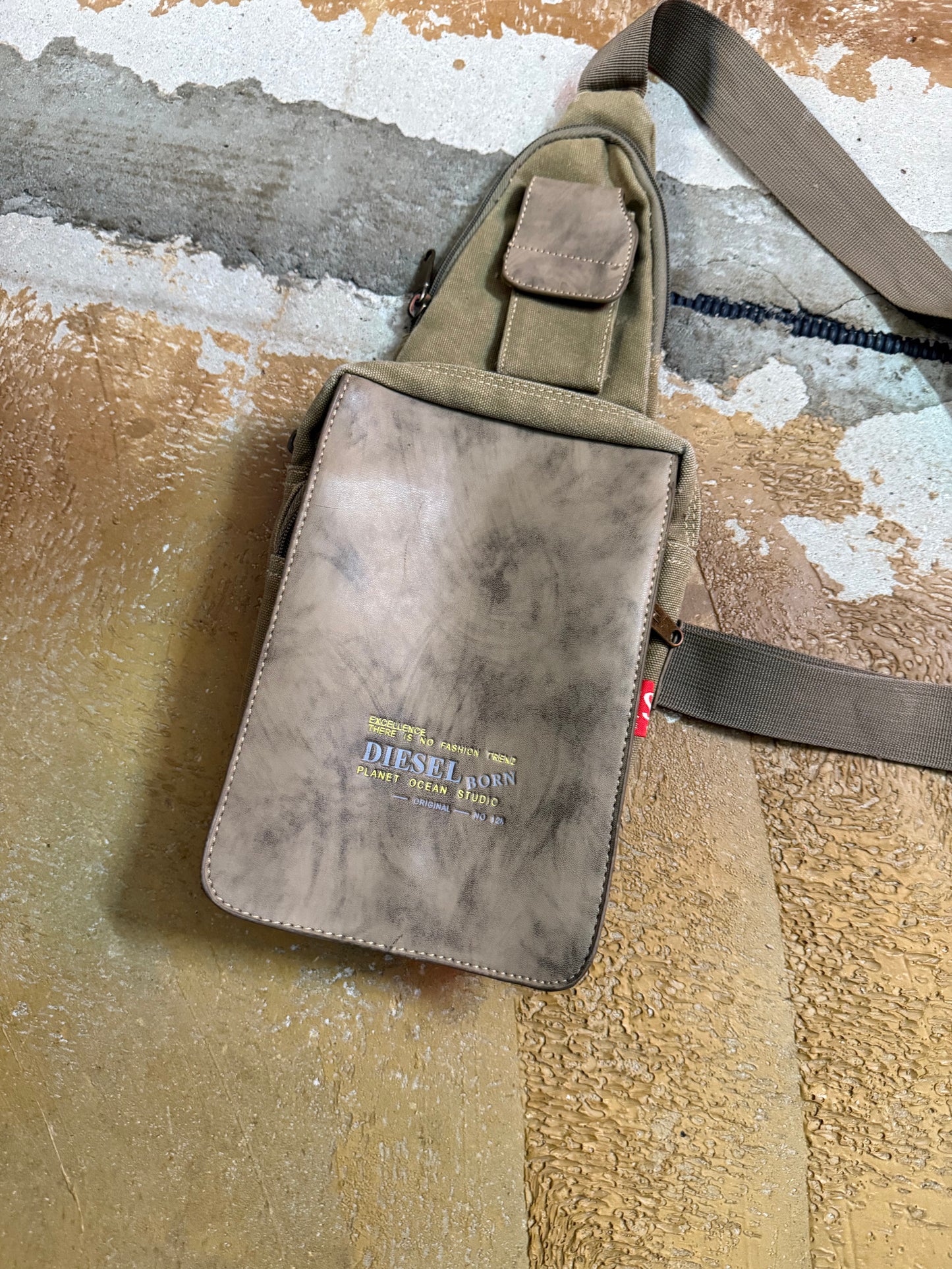 Diesel vintage khaki army bag