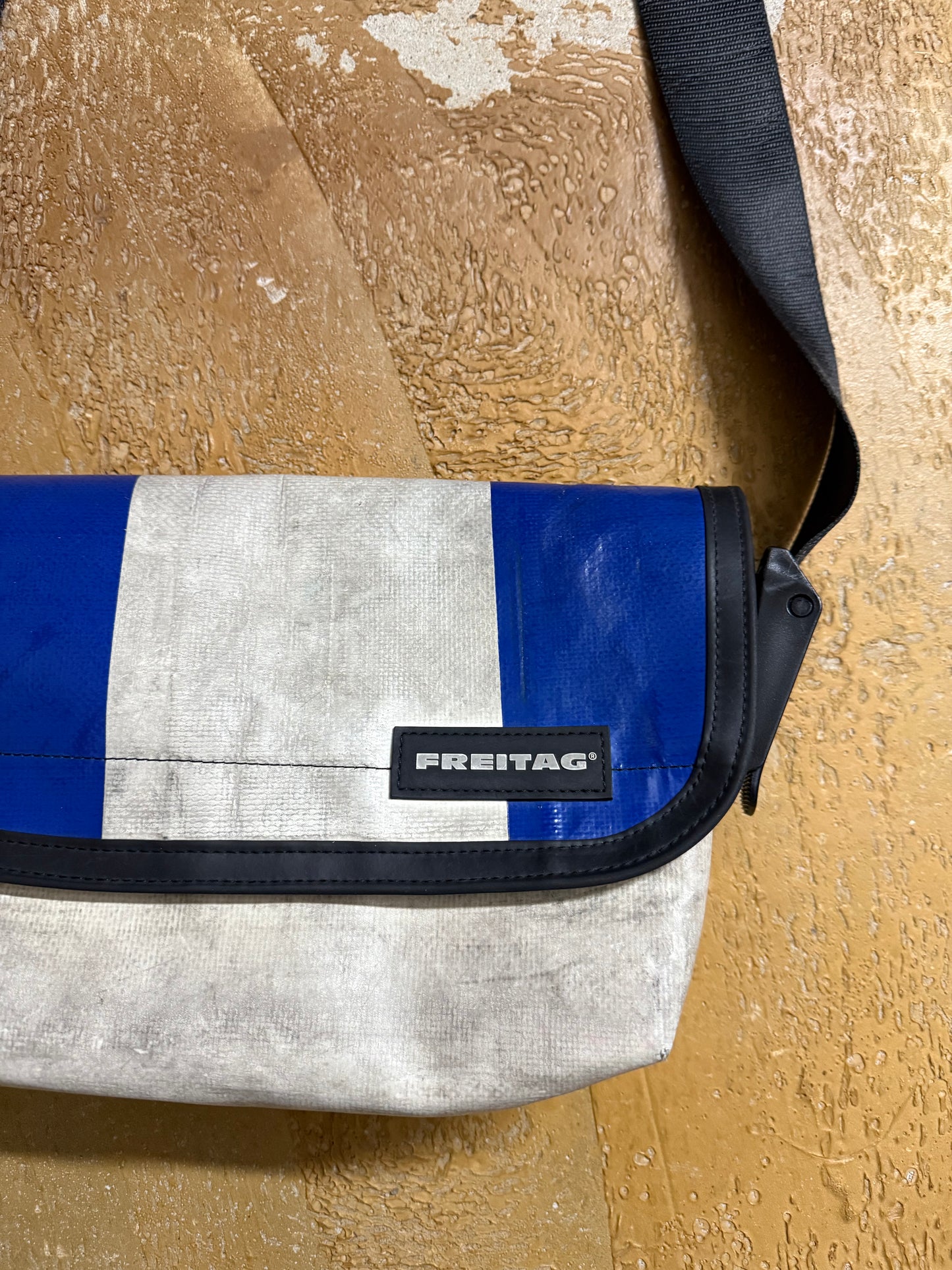 Freitag vintage look shoulder bag