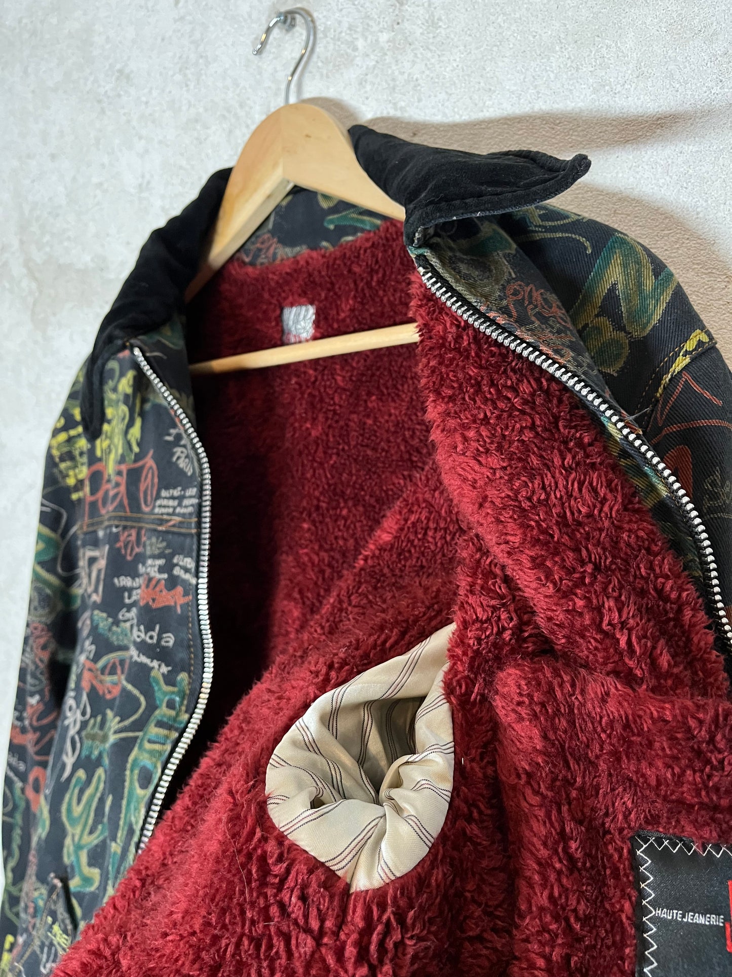 Jean Paul Gaultier denim graffiti print jacket faux fur lining - M