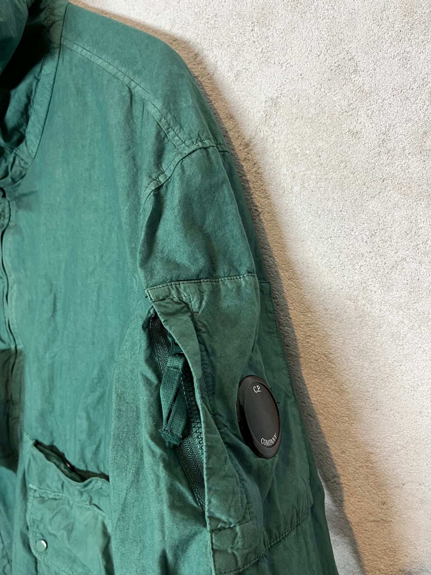 CP Company waxed cotton lense jacket - M