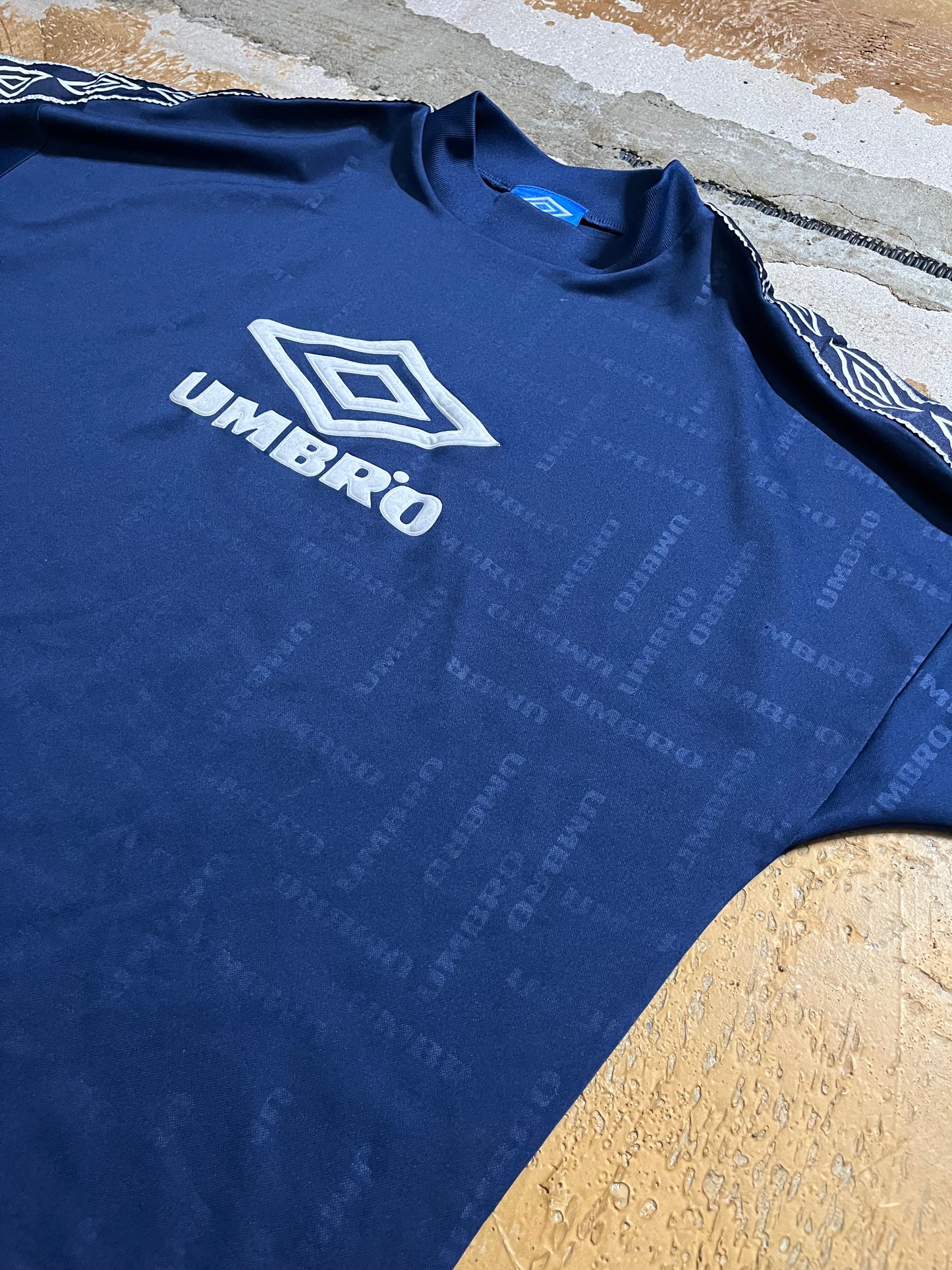 Umbro vintage sport shirt - S