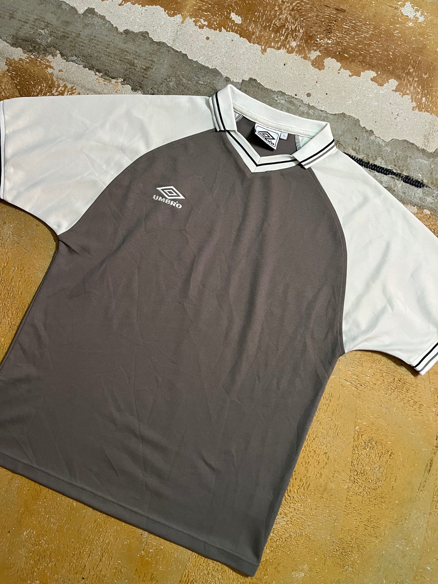 Umbro vintage sports shirt - L