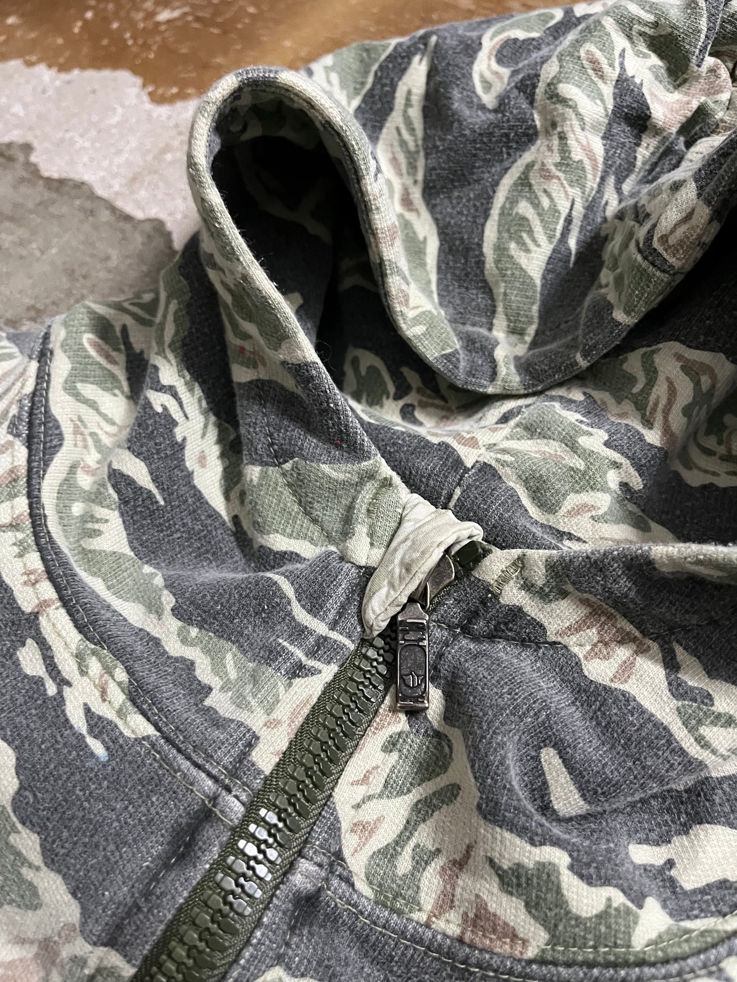Maharishi vintage camo zip-up hoodie - M