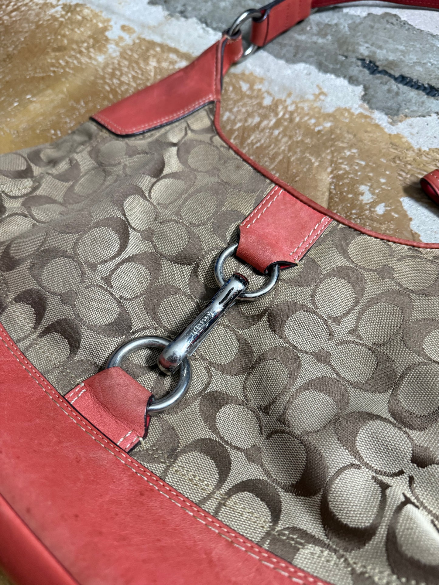 Coach Signature Hampton Hobo Handbag