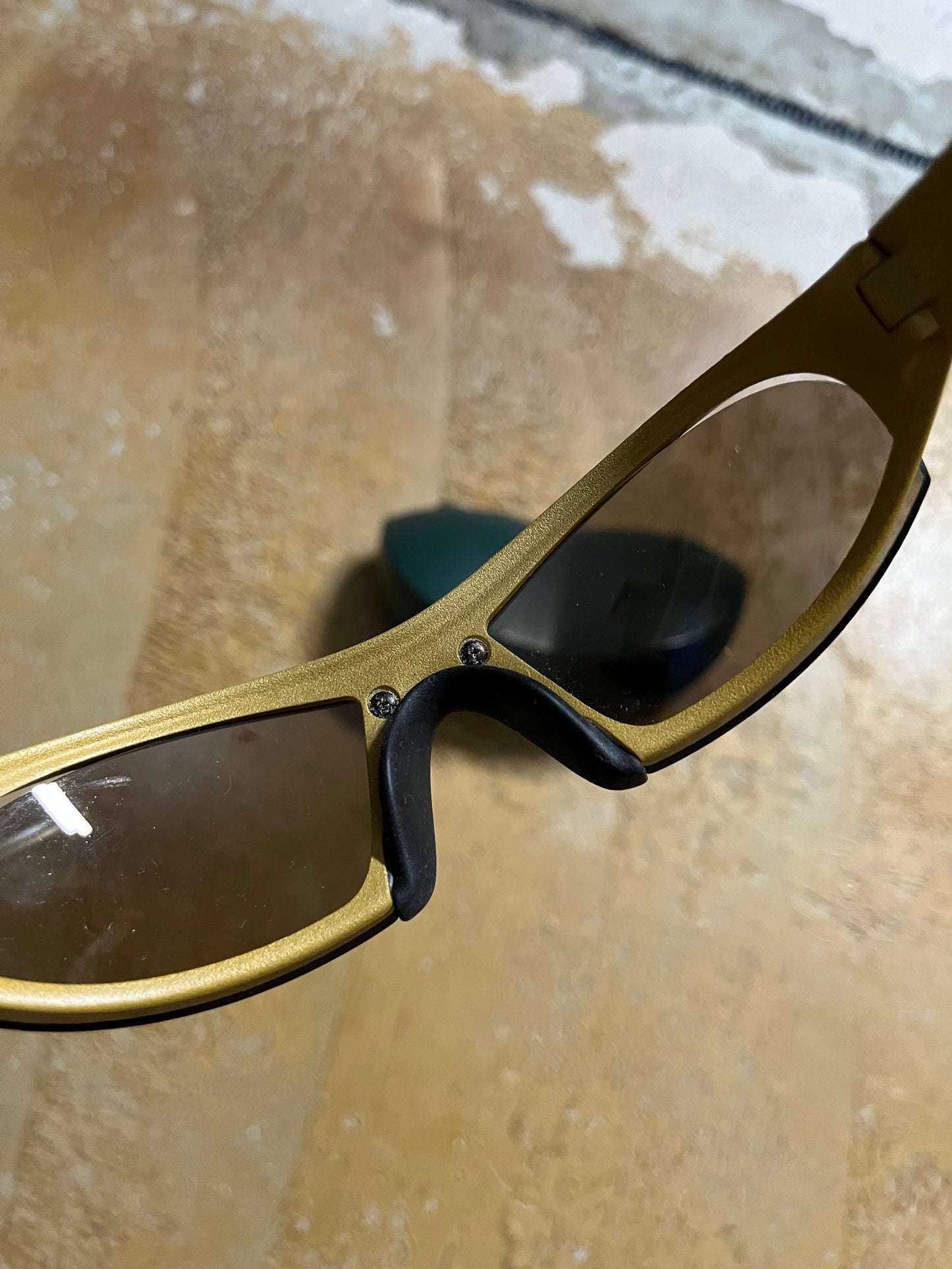 Nike 90s RV8 revolution sunglasses + case