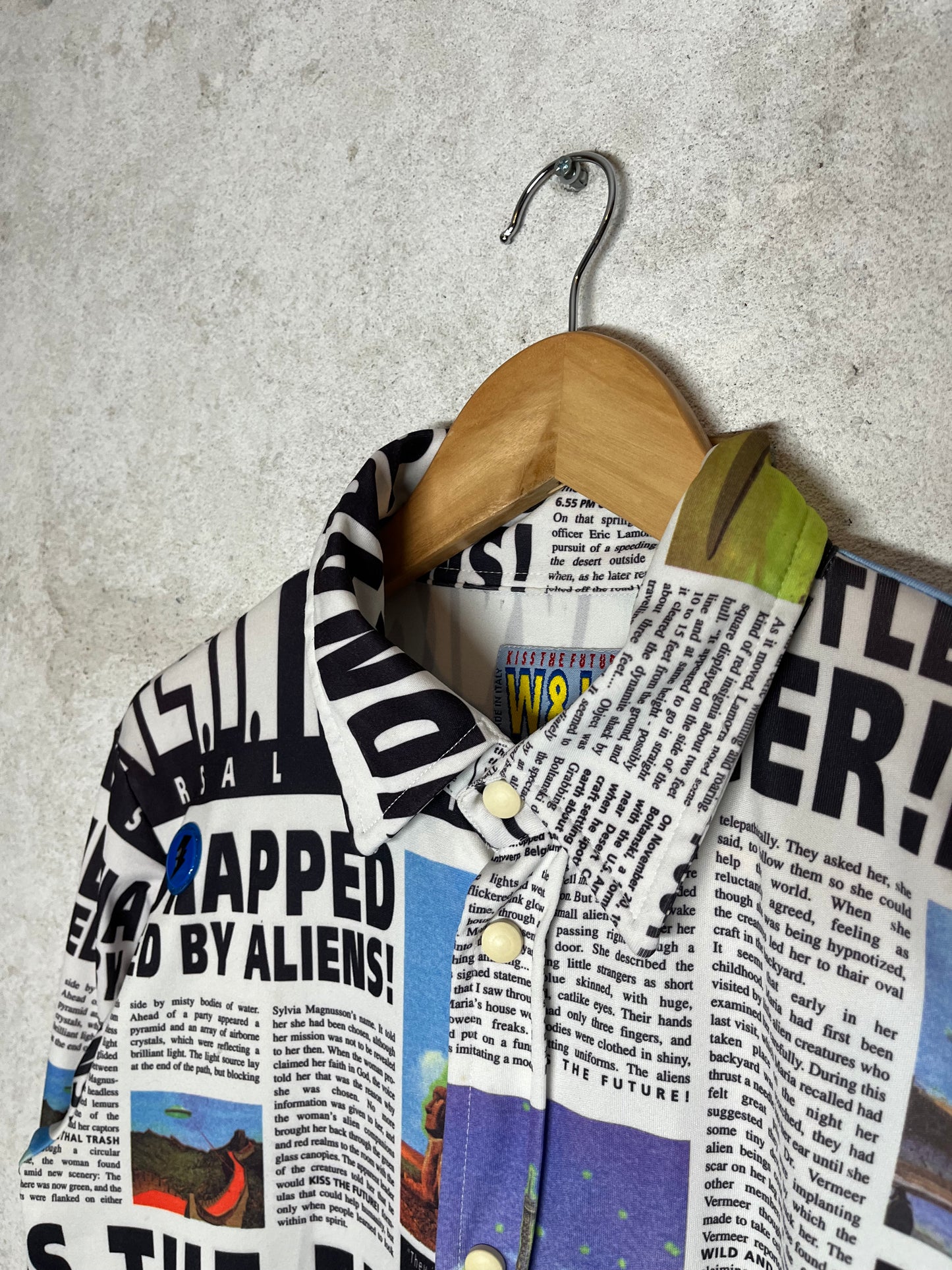 Walter van Beirendonck W< rare 1997 newspaper alien shirt - L