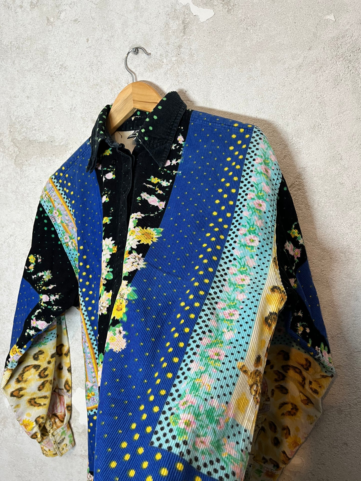 Vintage 90s Versace corduroy overshirt cats & floral - M