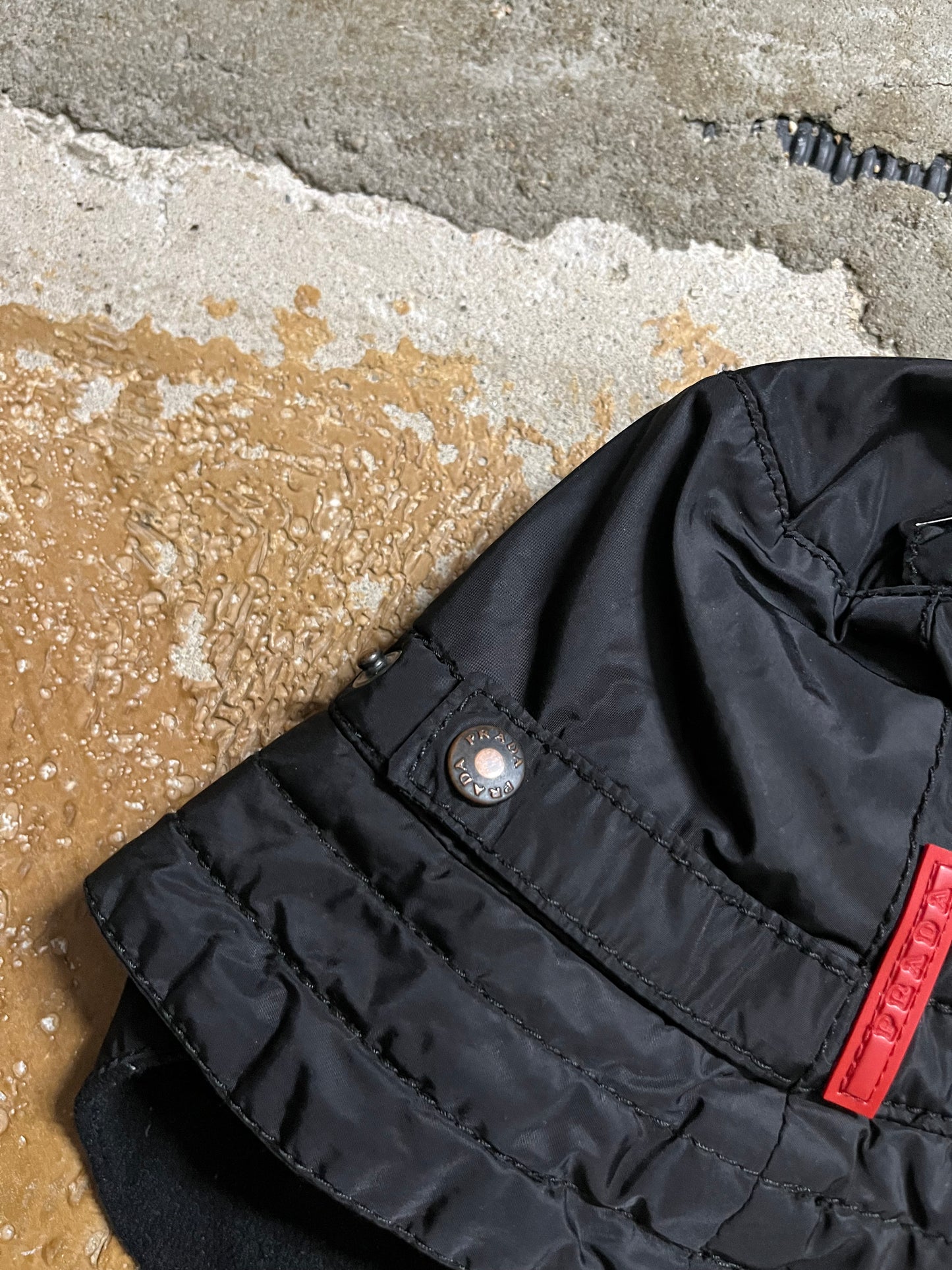 Prada vintage rare red tab bucket hat