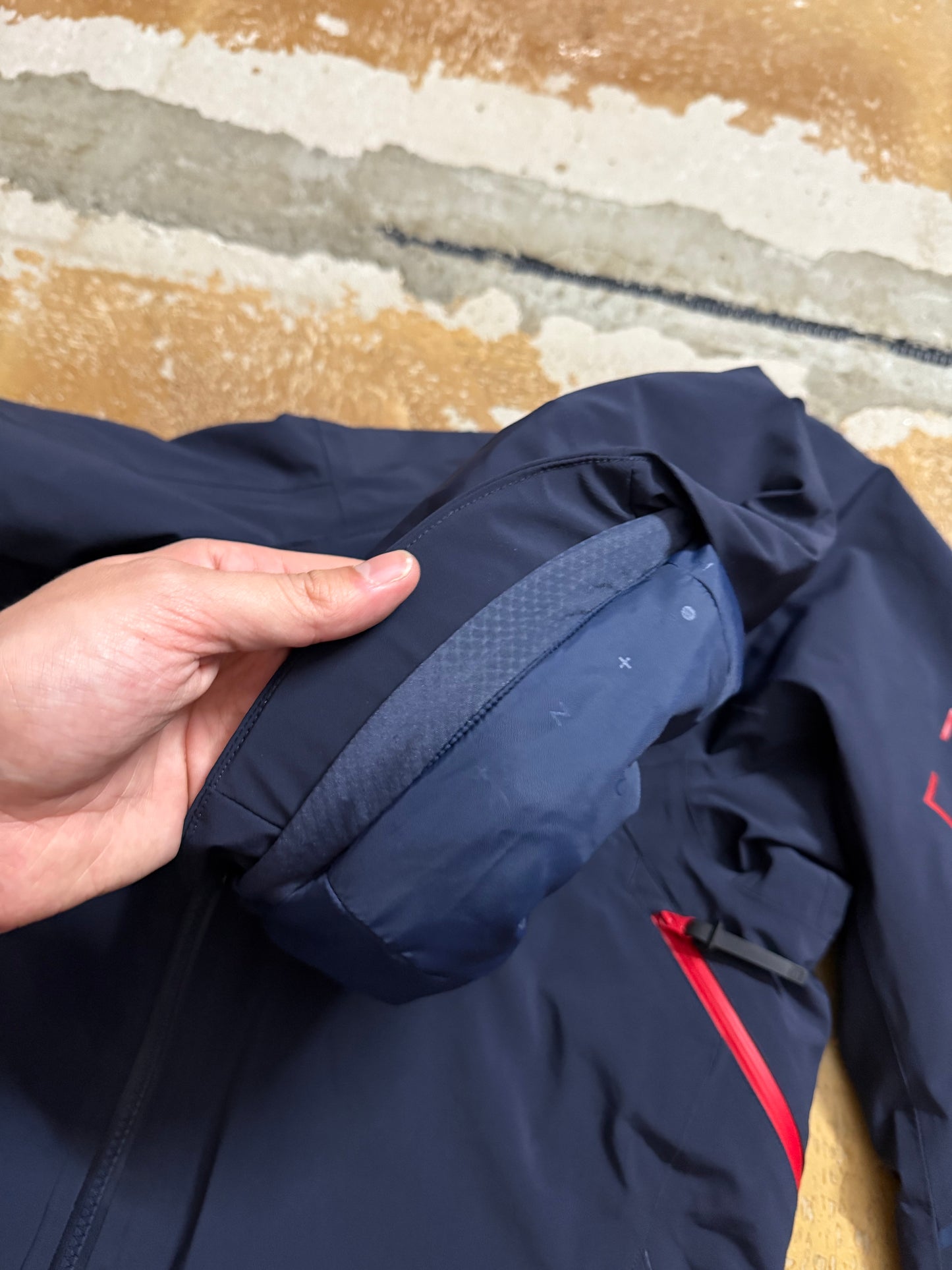 Salomon ski snowboard winter jacket - S