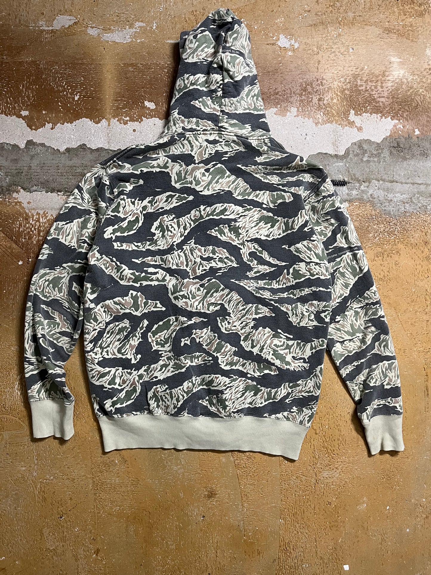 Maharishi vintage camo zip-up hoodie - M