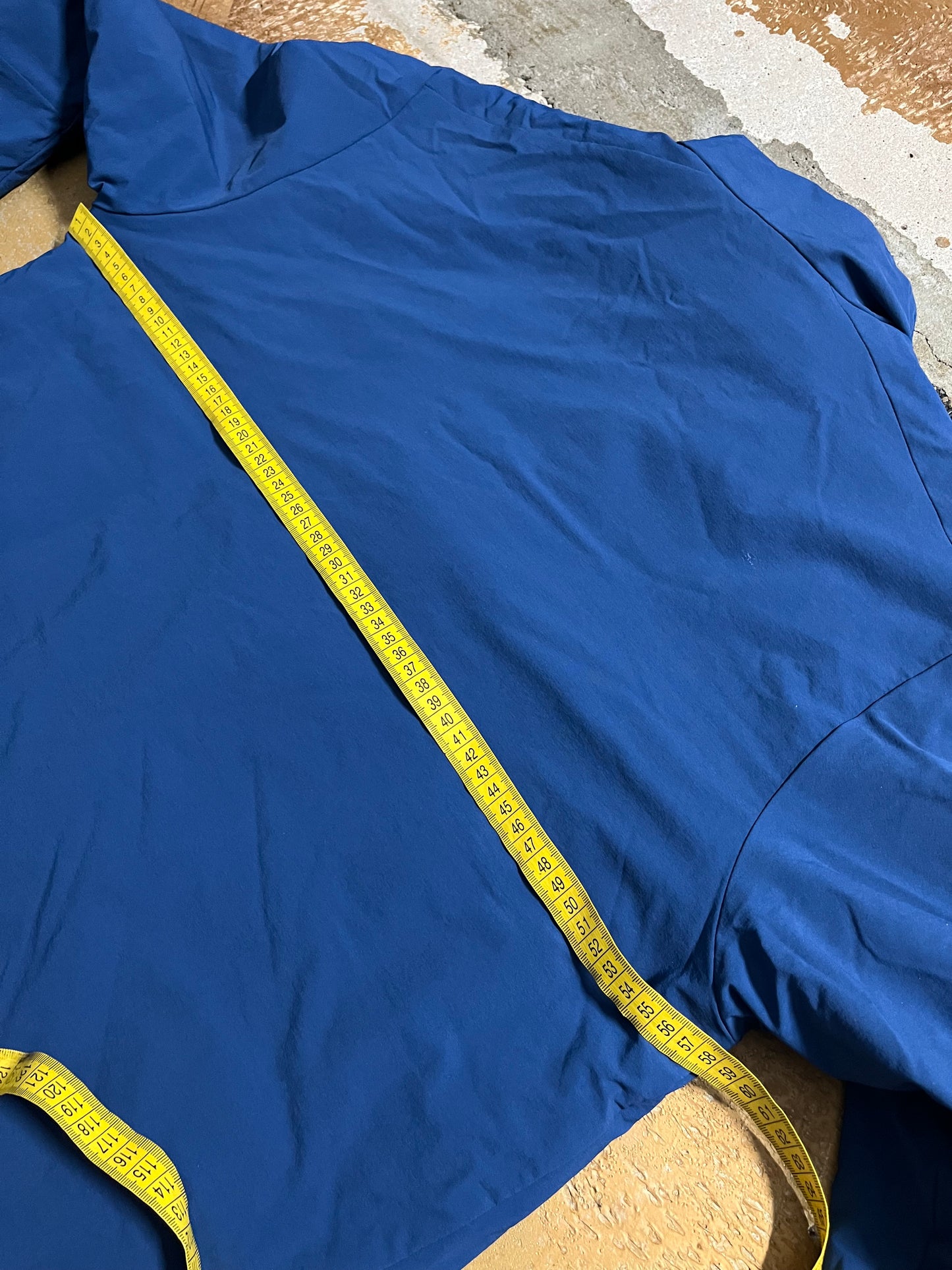 Salomon reversible down hiking jacket - L