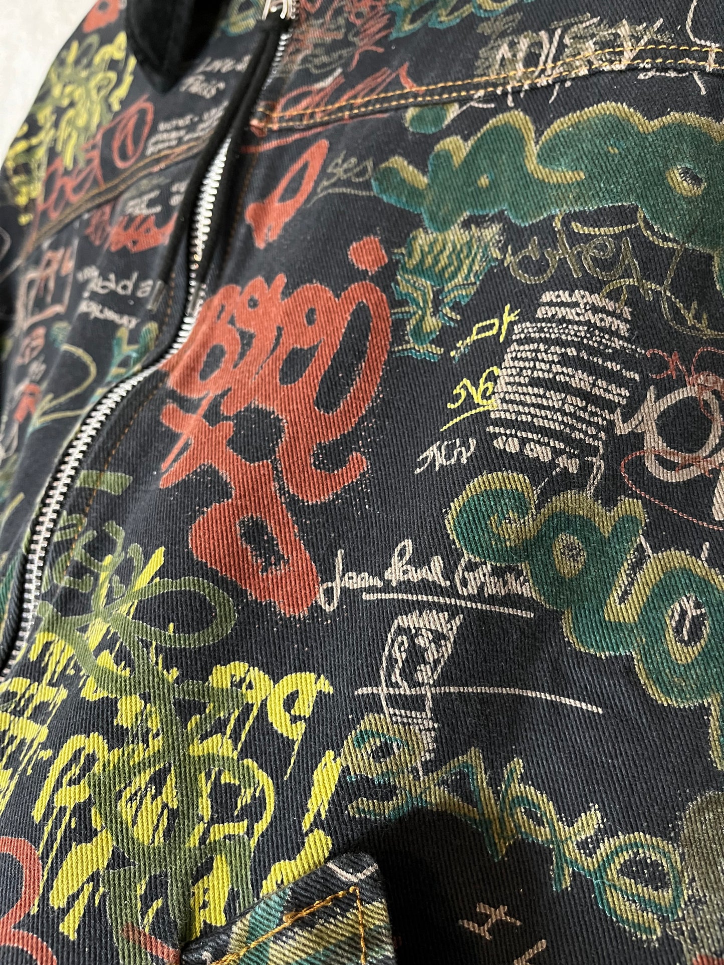 Jean Paul Gaultier denim graffiti print jacket faux fur lining - M