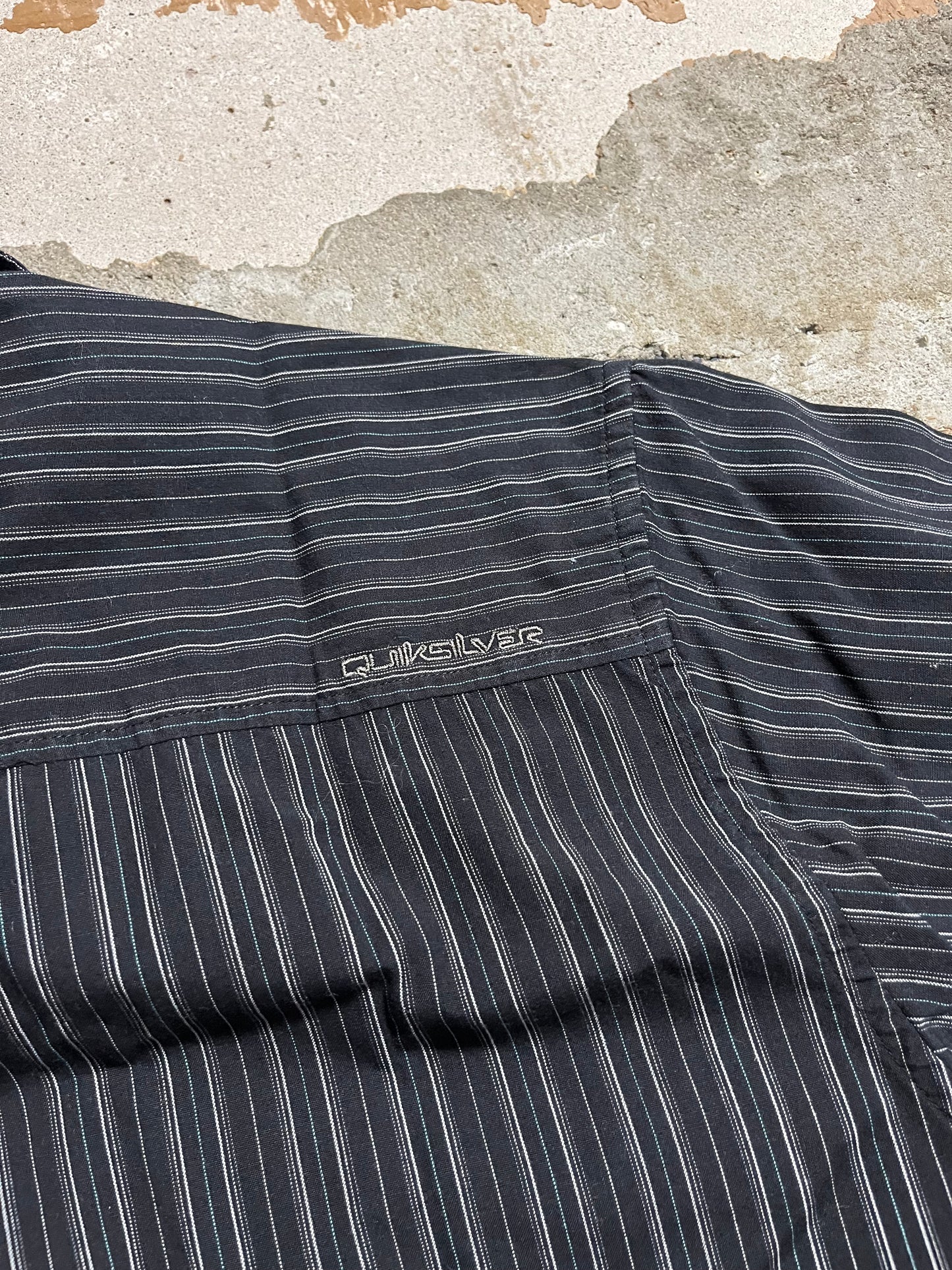 Quiksilver vintage polo tee shirt - M