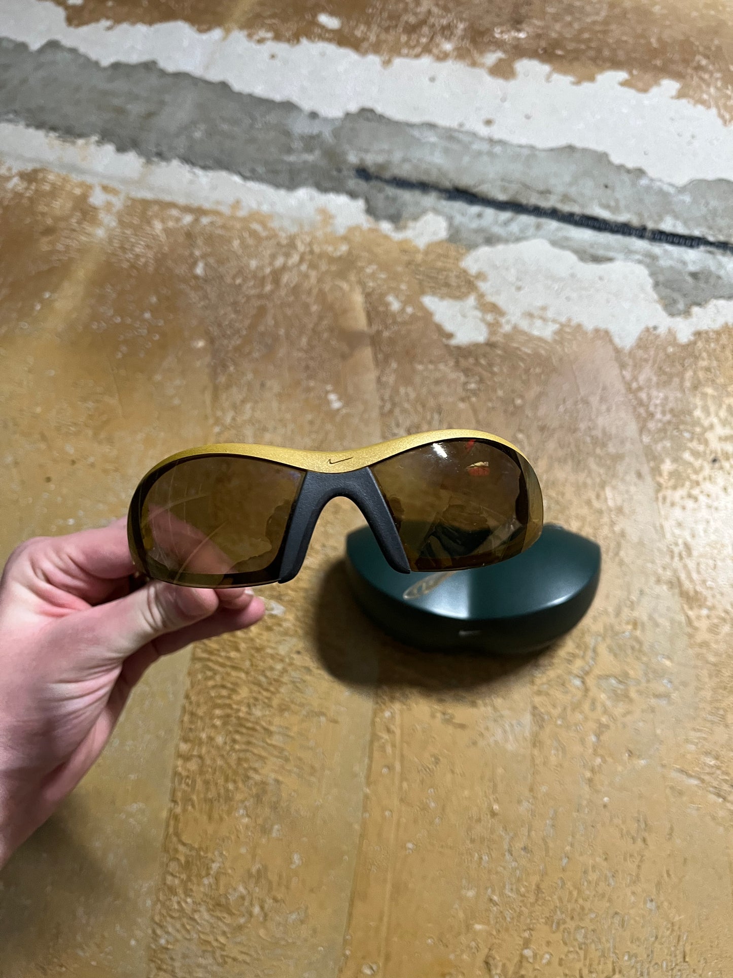 Nike 90s RV8 revolution sunglasses + case