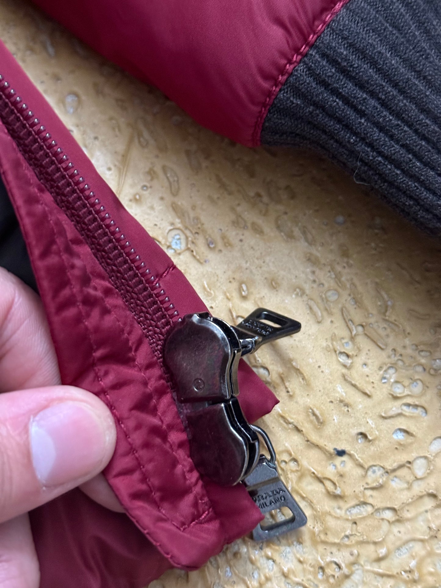 Vintage Prada red tab down jacket - S