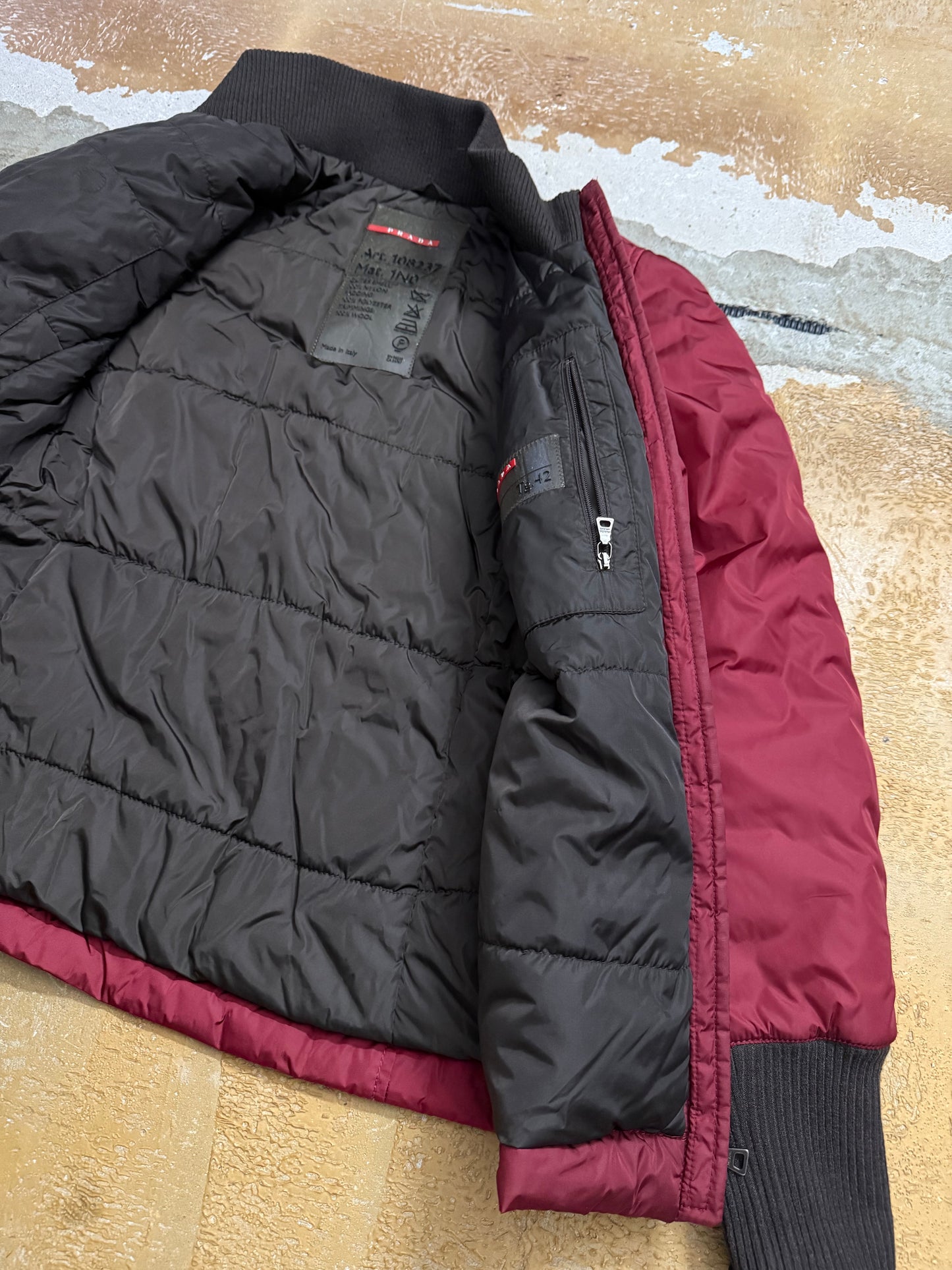 Vintage Prada red tab down jacket - S