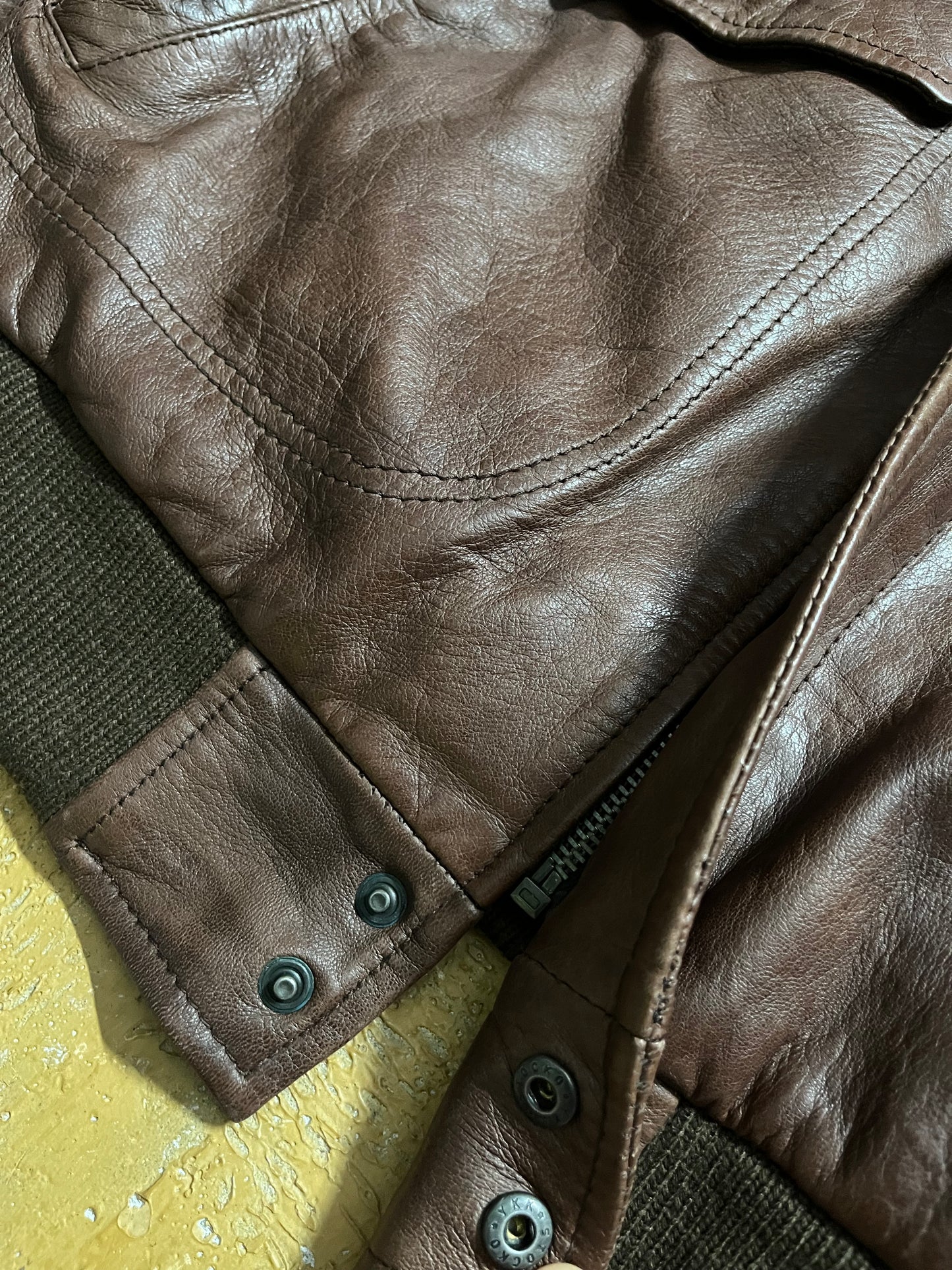 Quiksilver plaid blanket lined leather jacket - L