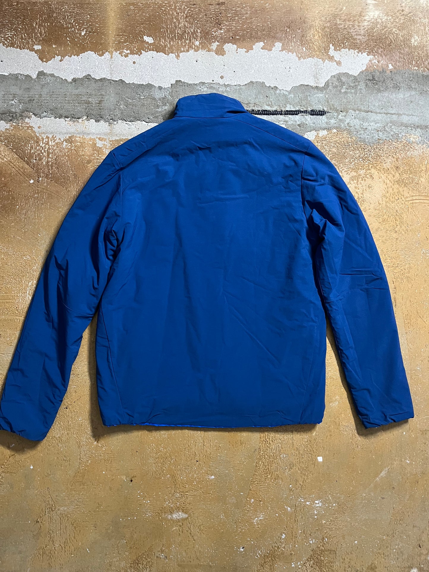 Salomon reversible down hiking jacket - L