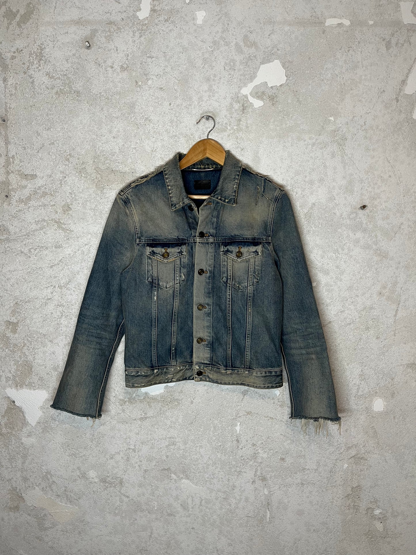 Saint Laurent distressed denim jacket - M
