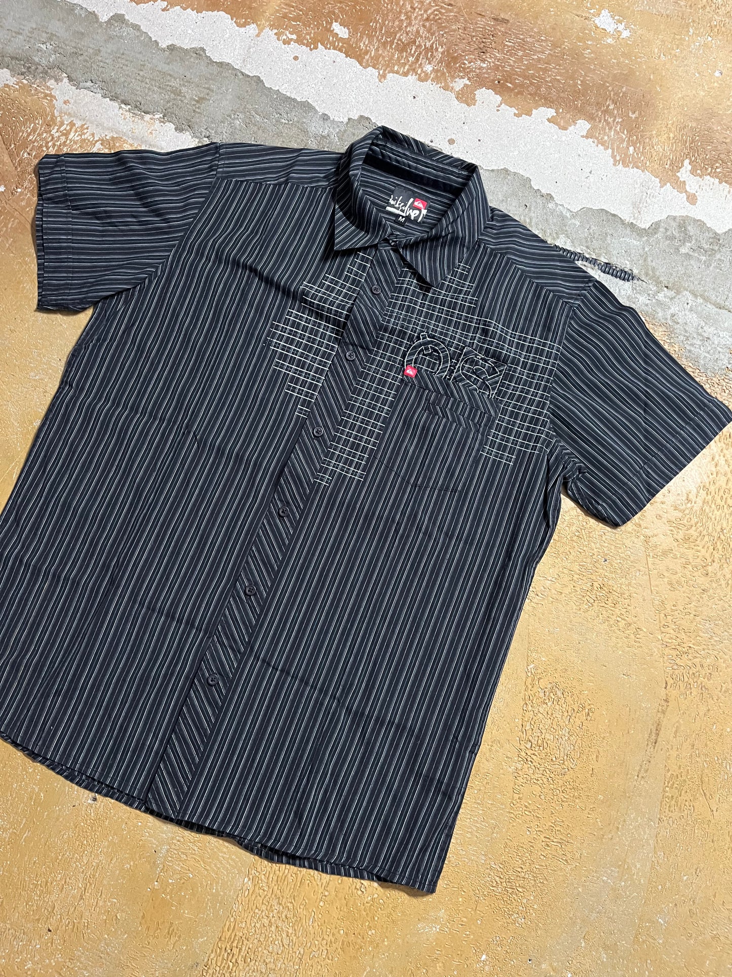 Quiksilver vintage polo tee shirt - M
