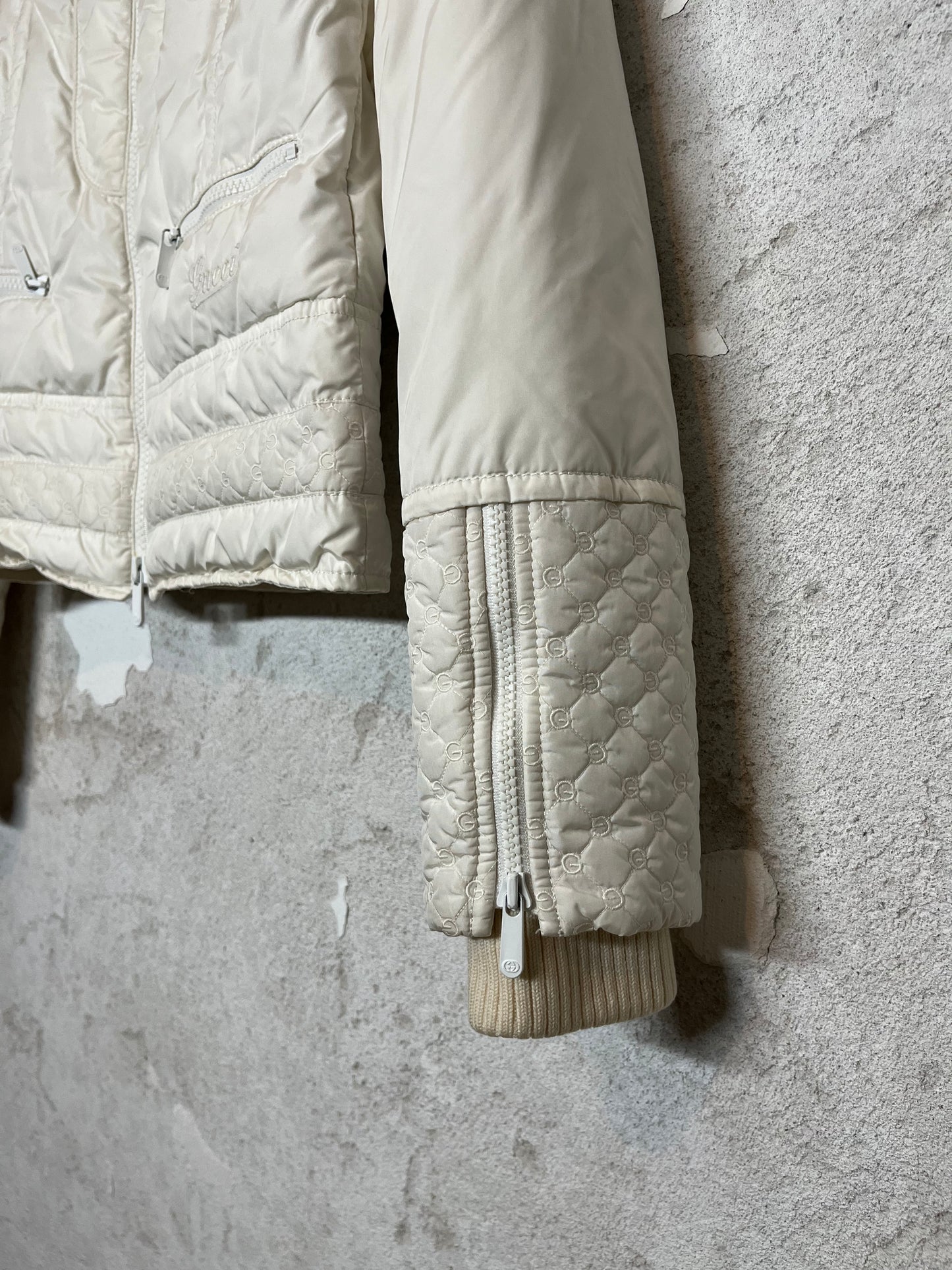 Gucci vintage embroidered puffer jacket - S
