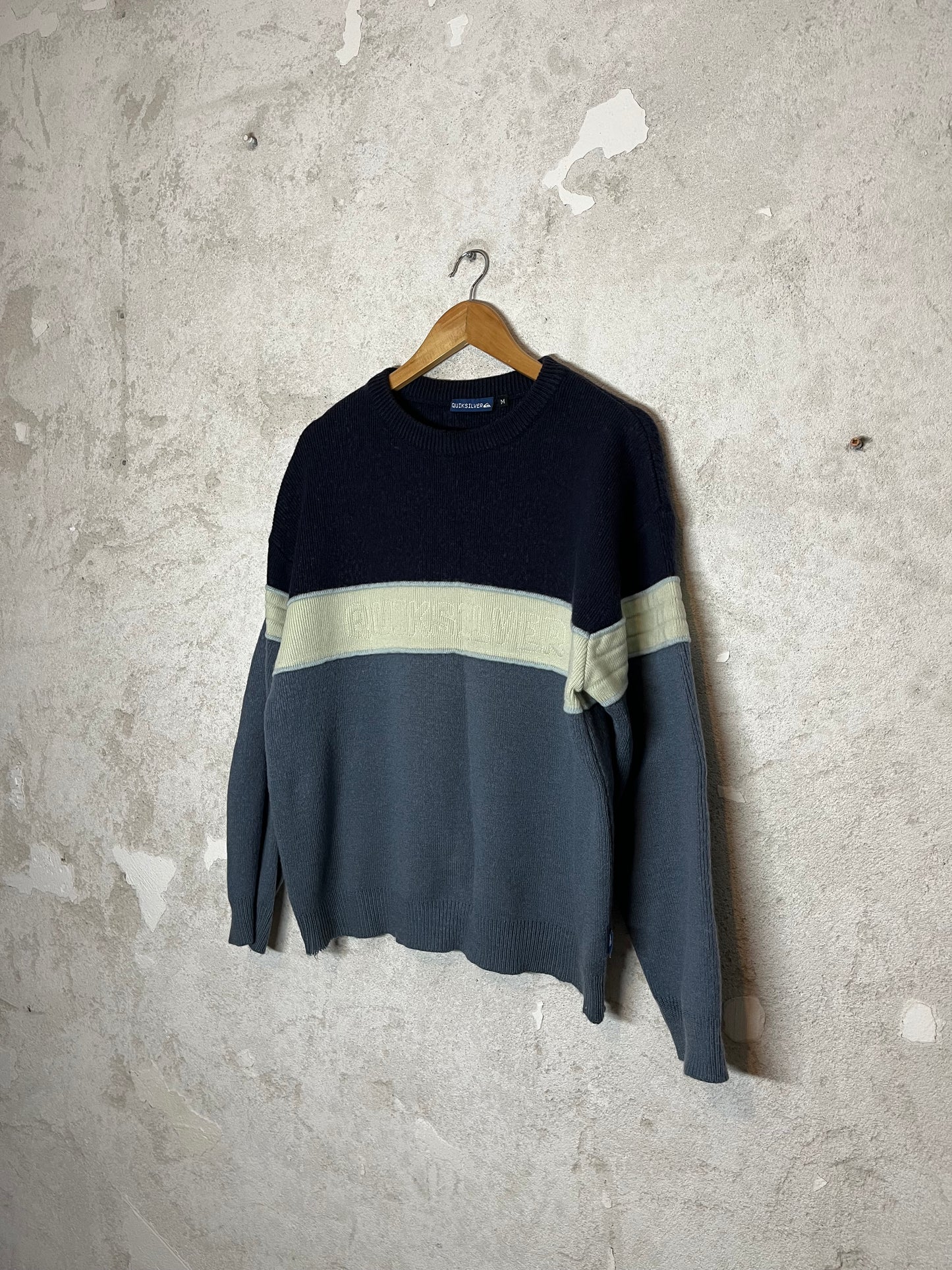 Quiksilver vintage knit sweater - M